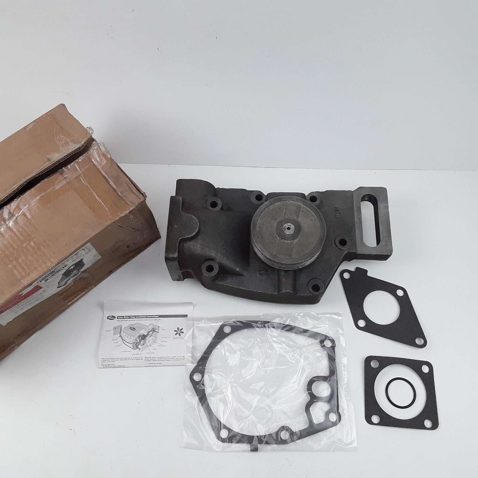 Engine Water Pump Fits Sterling Ford Freightliner Volvo International 1987-2002