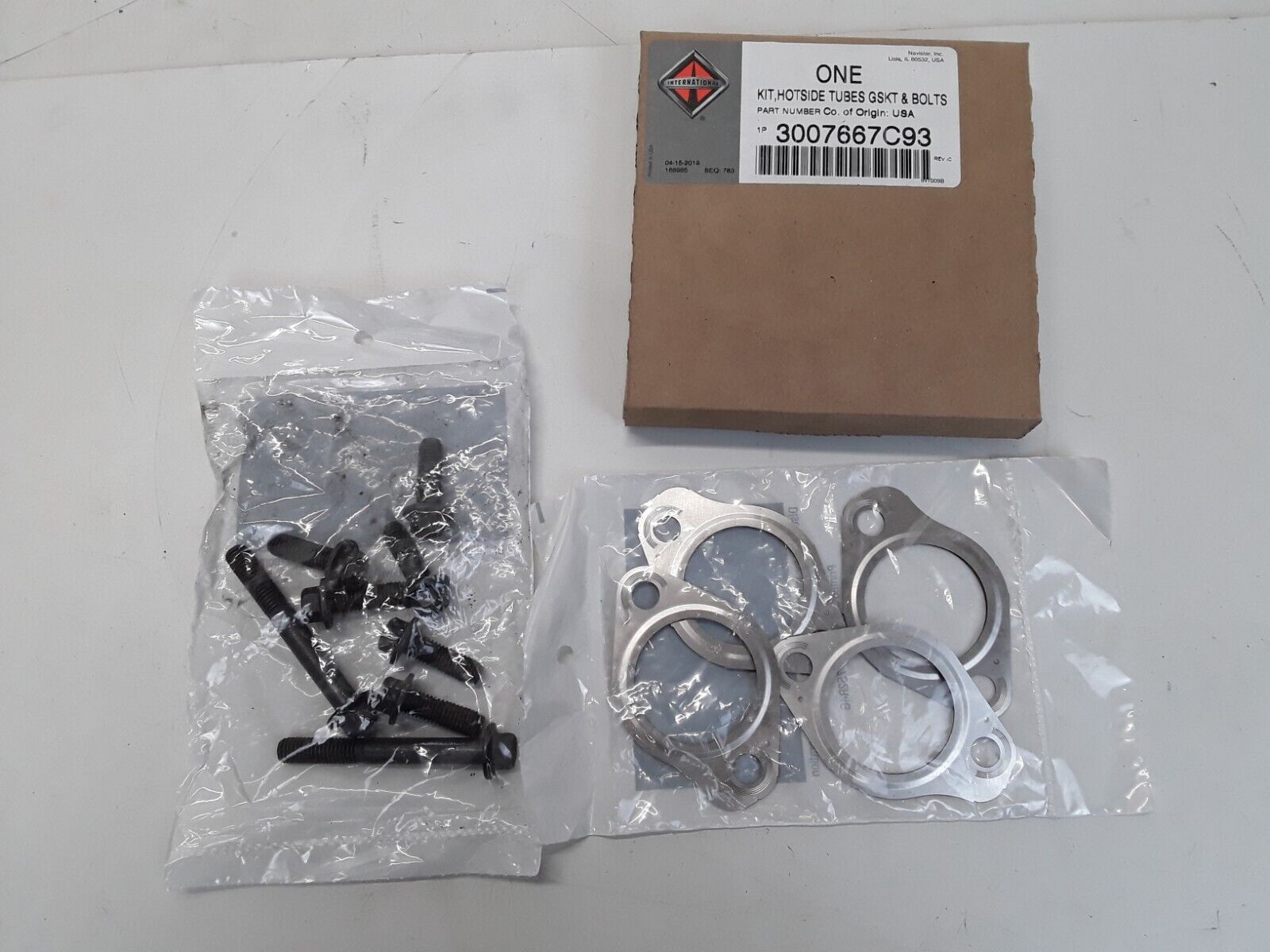 INTERNATIONAL HOTSIDE EGR TUBE GASKET & BOLT KIT 3007667C93 Fast Free Shipping - HotCarParts