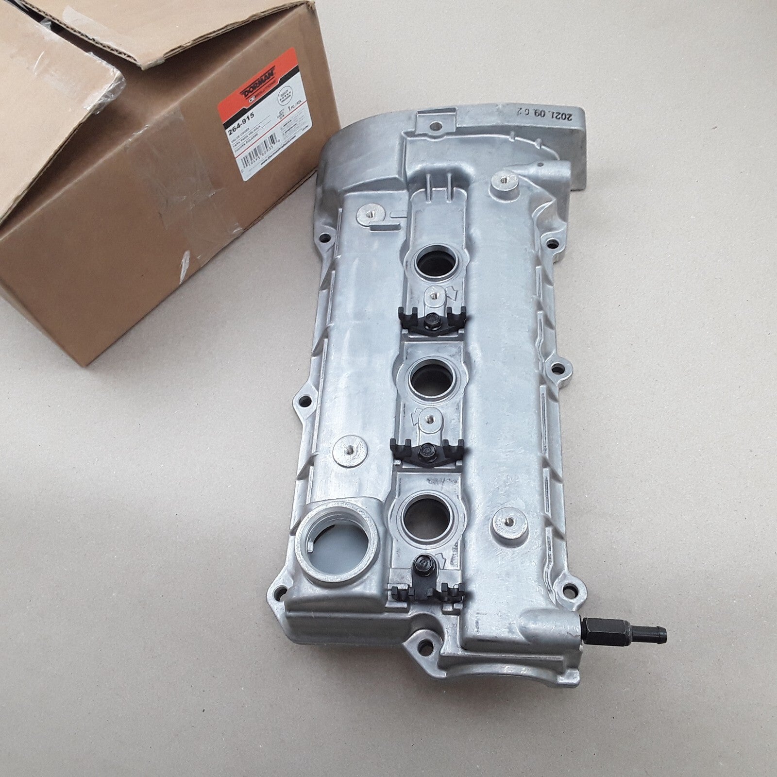 Left Engine Valve Cover Fits Kia Sportage Optima Hyundai Tucson Sonata 2004-2010