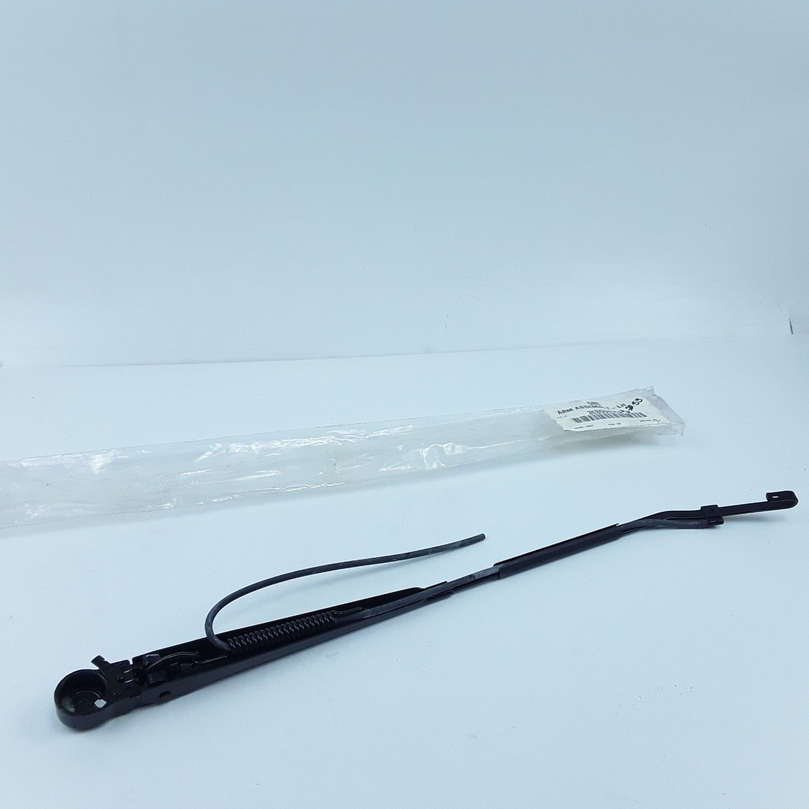 OEM International Front Wiper Arm RH613 LT 7400 IC Corporation 3200 2002-2025