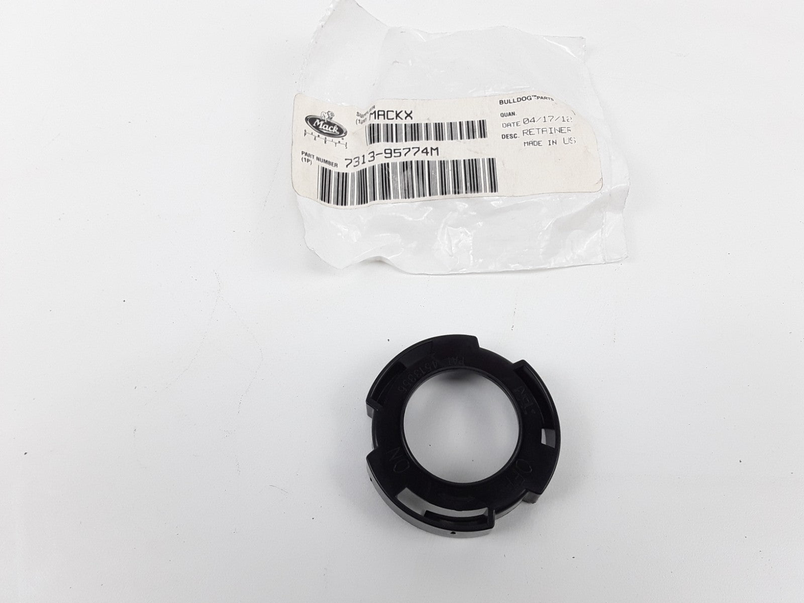 Mack 7313-95774M Multi-Purpose Retainer Assembly Heavy Duty For Mack Trucks