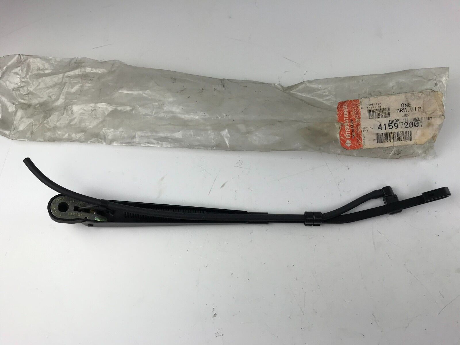 GENUINE INTERNATIONAL 415972001 WIPER ARM 27126 553 FAST SHIPPING - HotCarParts