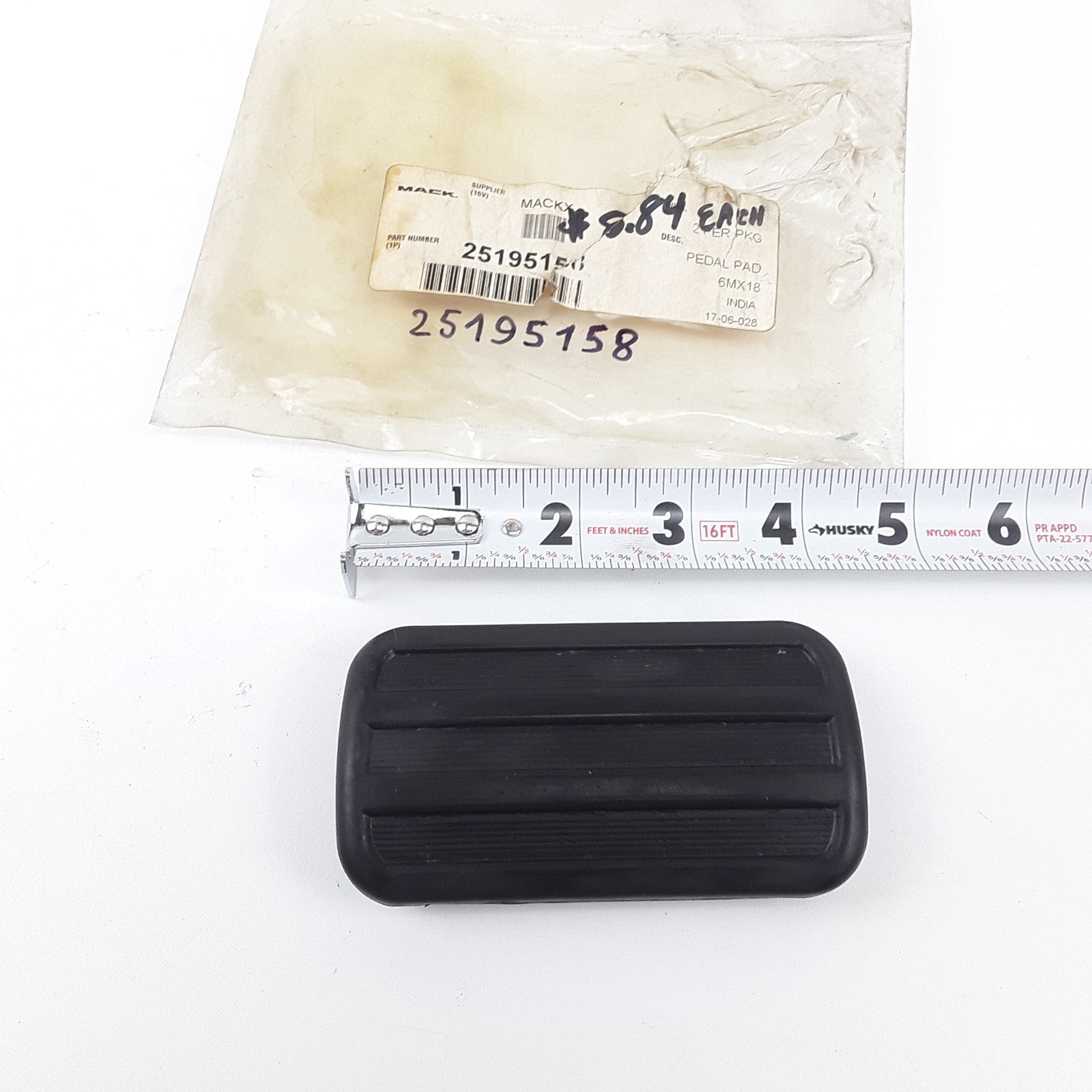 Mack 25195158 Clutch Pedal Pad Assembly For Mack Volvo Trucks