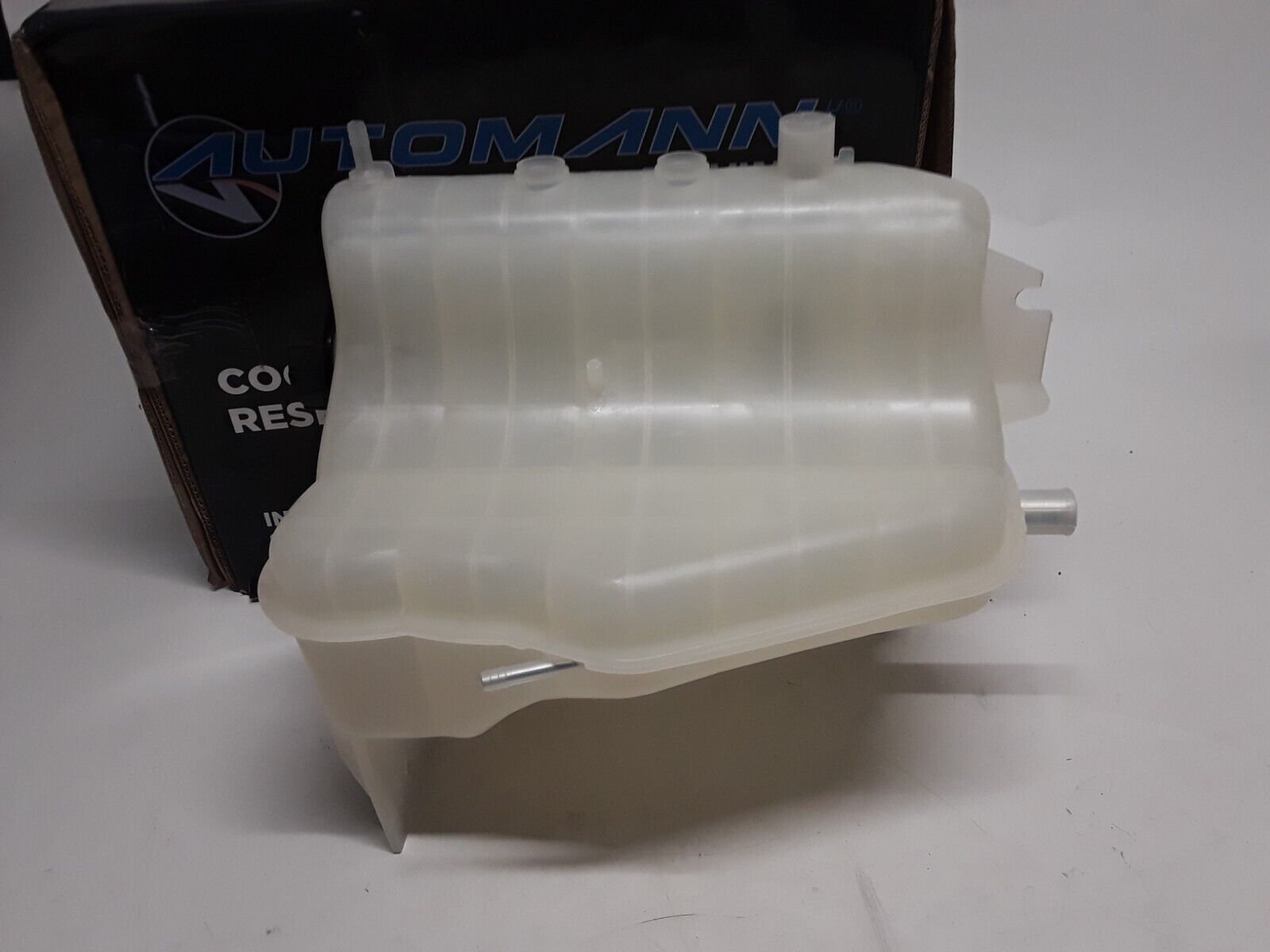 Engine Coolant Reservoir Tank For International 9200 9400 9900 2003-2009 2010 - HotCarParts