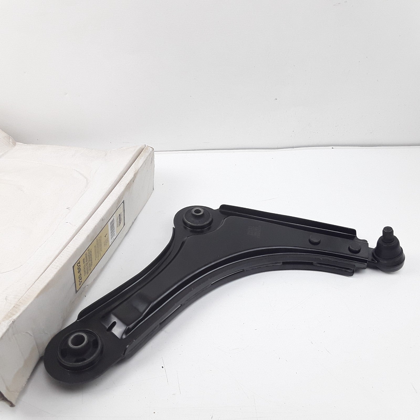 Dorman 520-802 Front Right Suspension Control Arm Fits Daewoo Nubira (2000-2002)