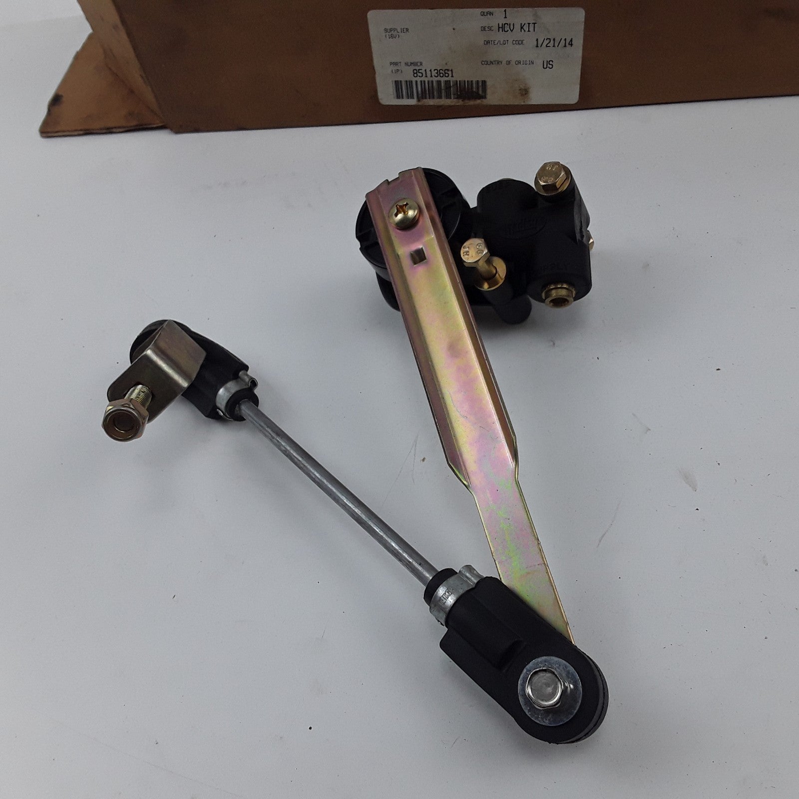 Front Right Passenger Side Suspension Leveling Valve For Volvo VNL & VNM Models