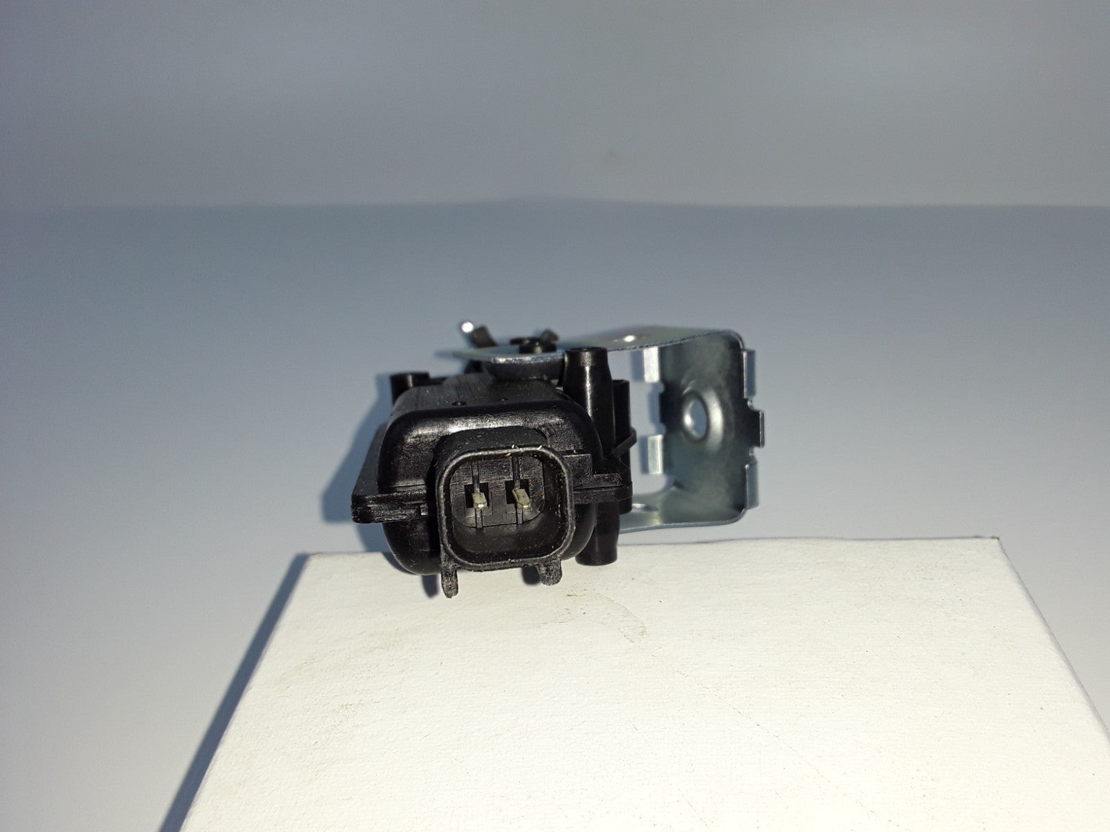 Rear Left Right Power Door Lock Actuator Fits Ford Mercury (2003 2004 2005-2019)