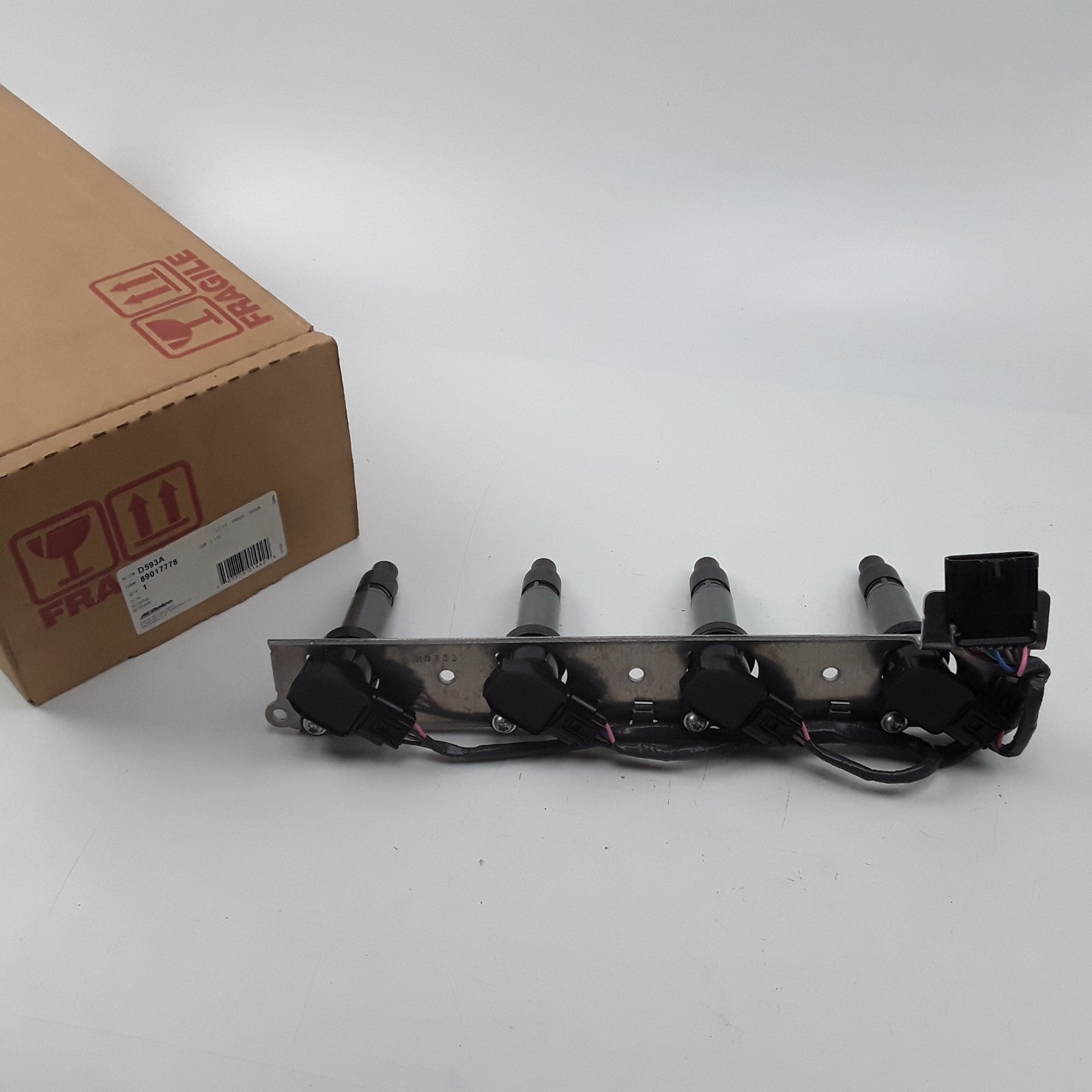 Acdelco Ignition Coil Connector For Cadillac Deville  STS SRX XLR 2004 2005 4.6L