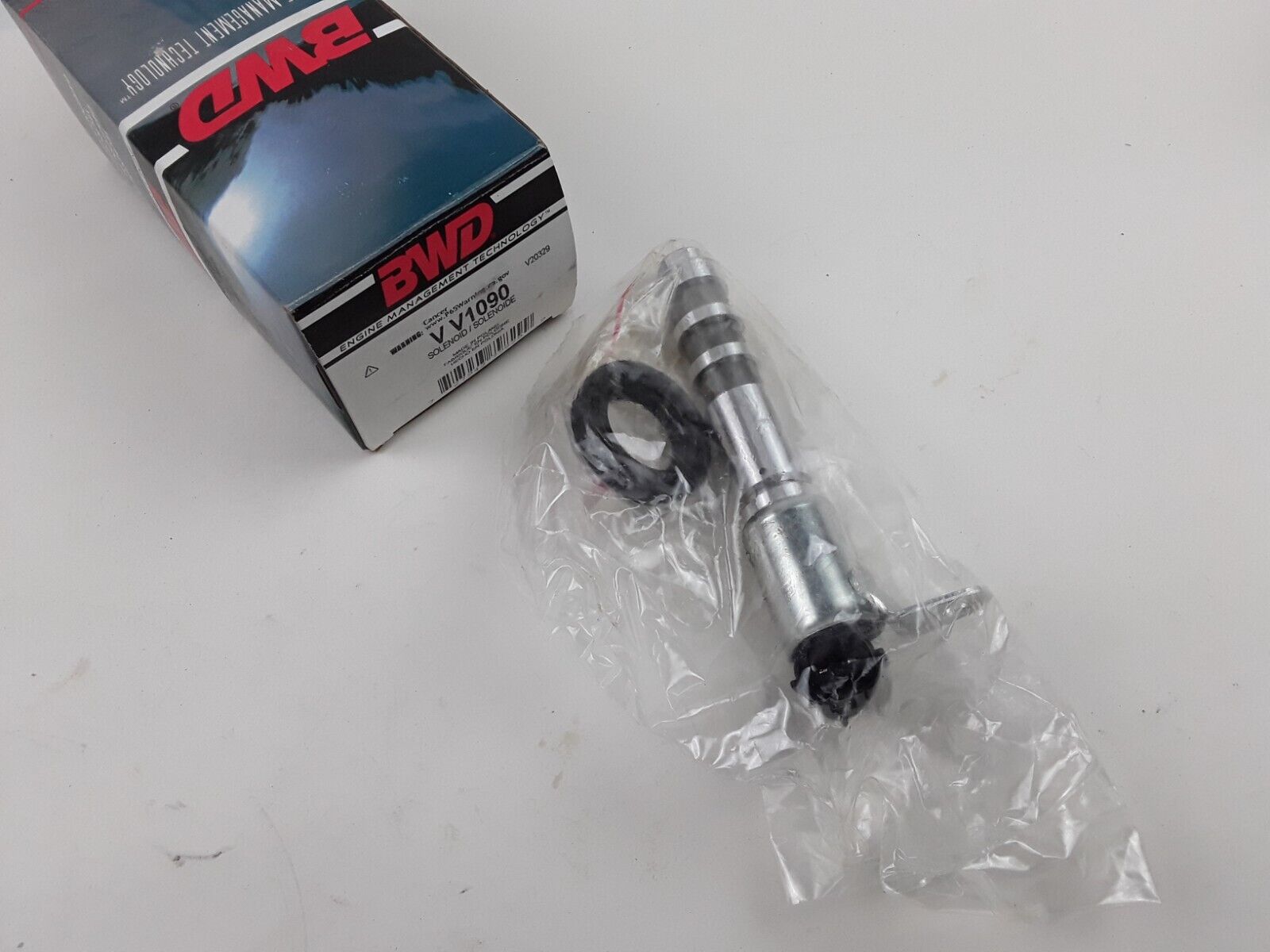 Engine Variable Valve Timing (VVT) Solenoid for Chevrolet Malibu Cadillac CTS GM