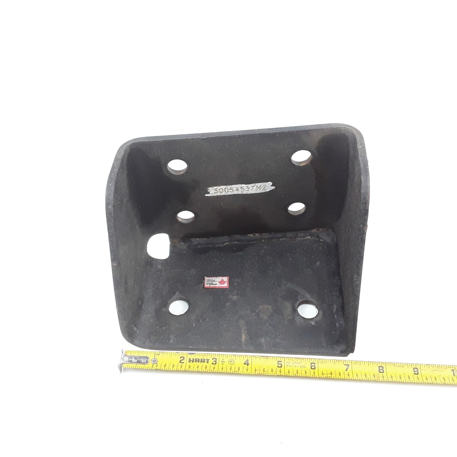 Mack 300S4537M2 Bracket For Heavy Duty and High Performance Vehicles