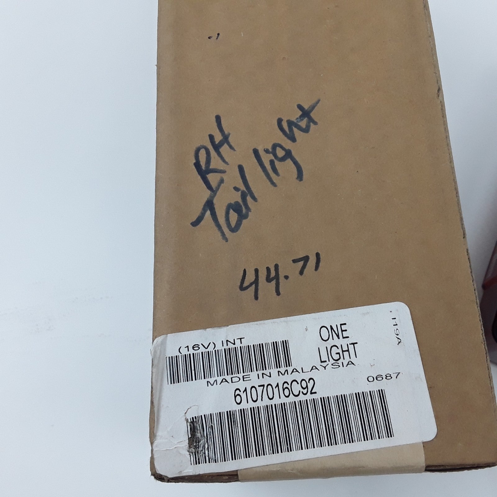 Genuine International Navistar 6107016C92 Right Brake Tail Light Combination