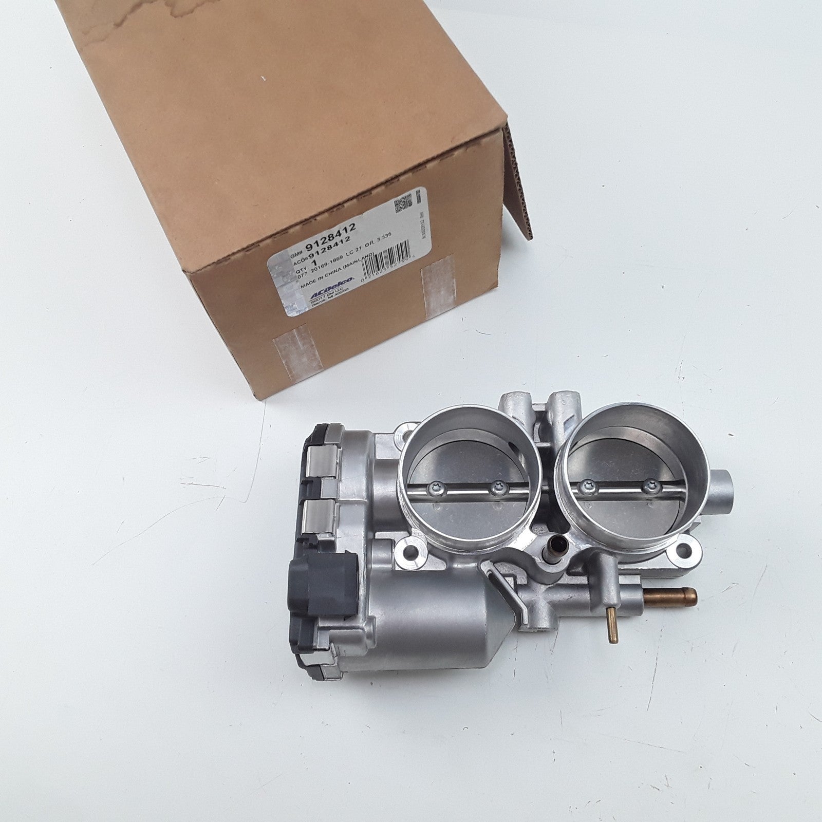 Fuel Injection Throttle Body Fits Cadillac Catera 1999-2001 CTS 2003-2004