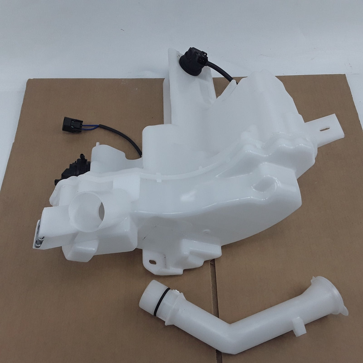 Fluid Reservoir Fits Mazda 3 Sport 5 3 (2004 2005 2006 2007 2008 2009 2010)