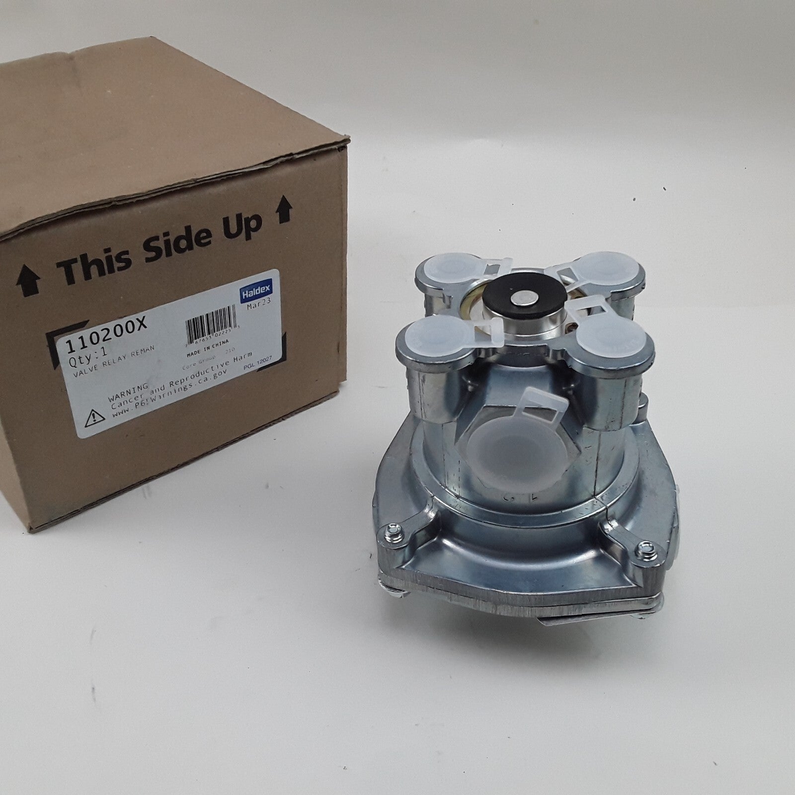 Air Brake Relay Valve - 4-Port Delivery, Crack Pressure 4.5 PSI Core Group 210