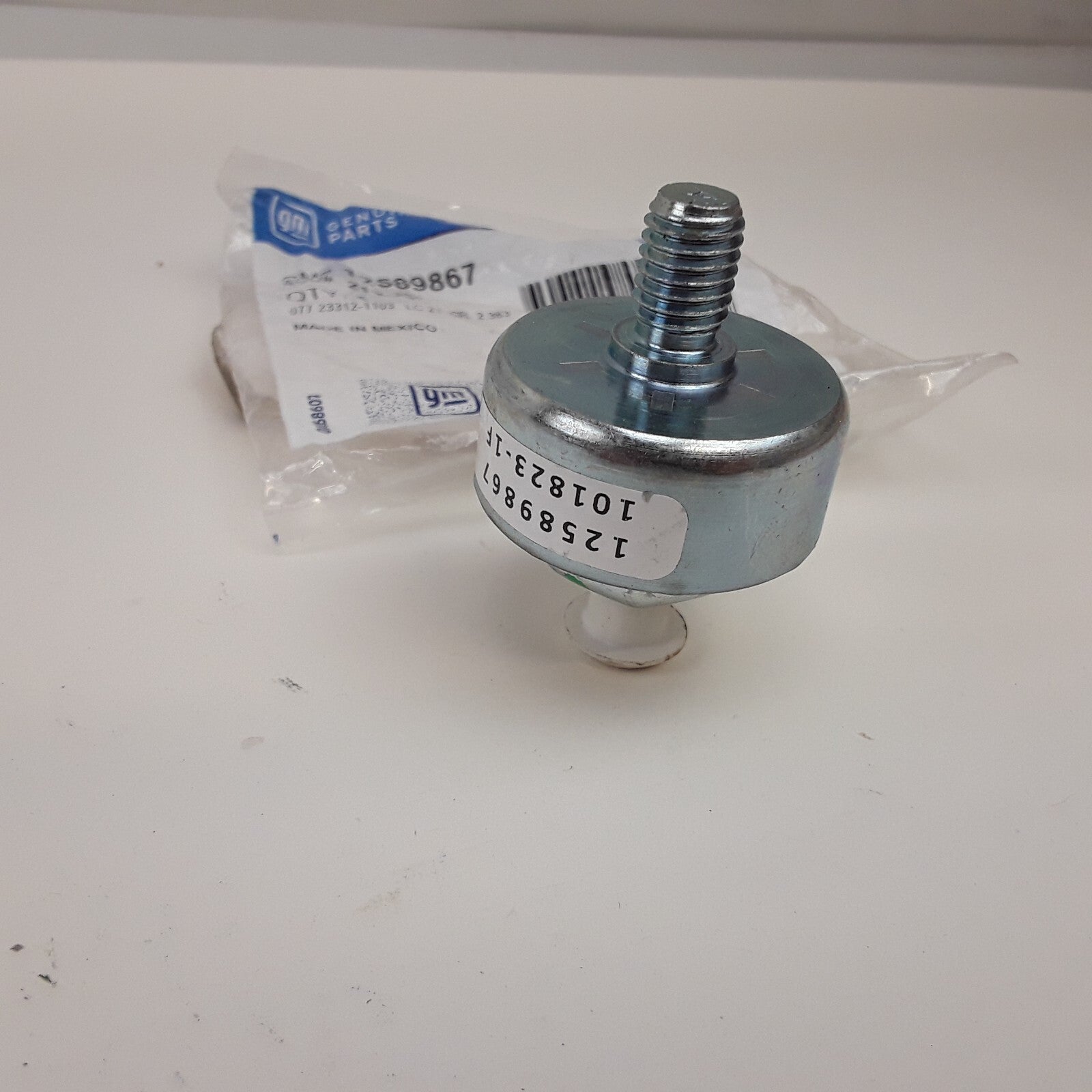 GM Knock Sensor 12589867 for Chevrolet, GMC, Cadillac Models 1998-2007