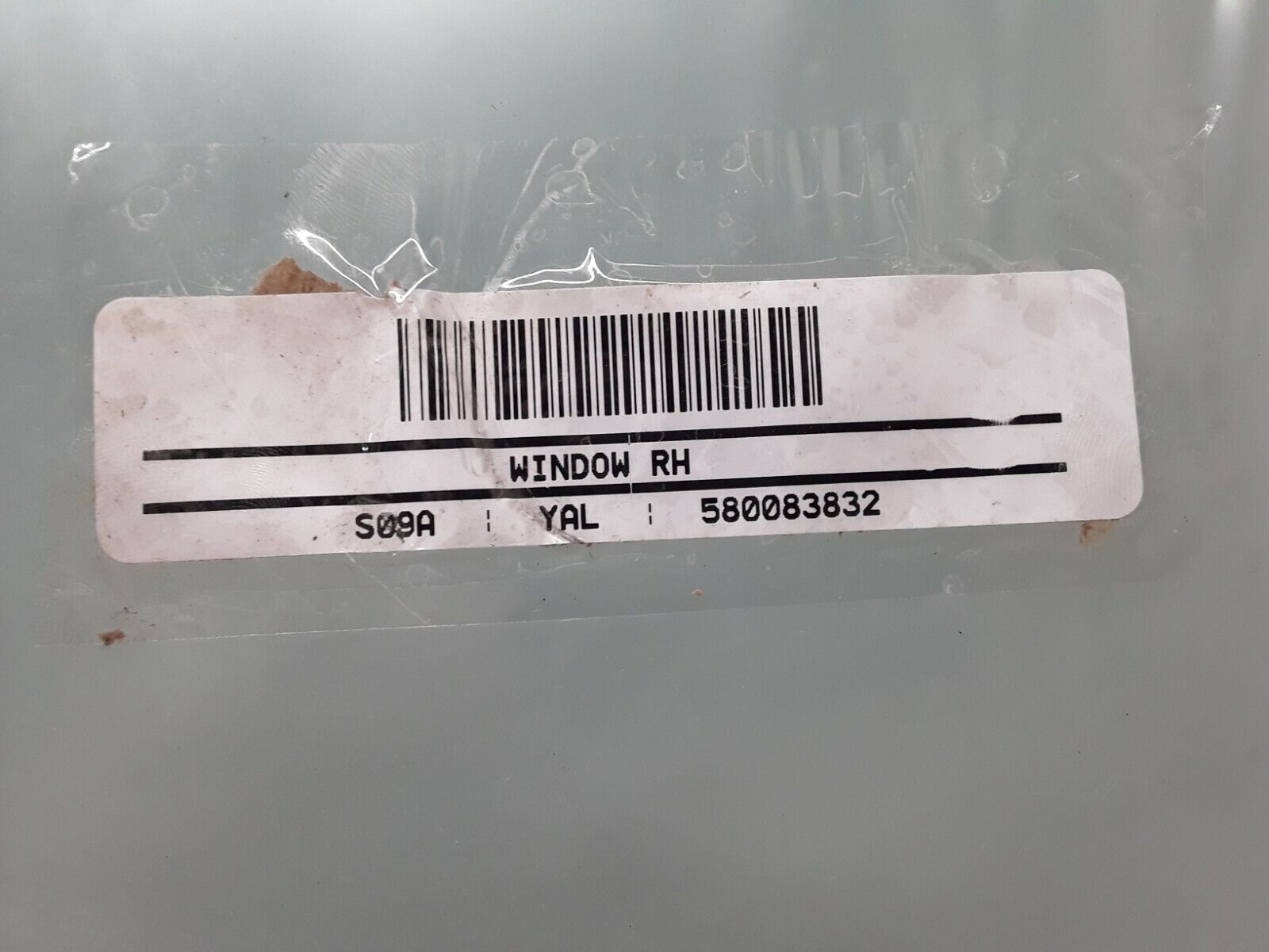 Yale 580083832 main window RH DOT-899 AS2 M5GR / 43R-000225 GlassCorp - HotCarParts