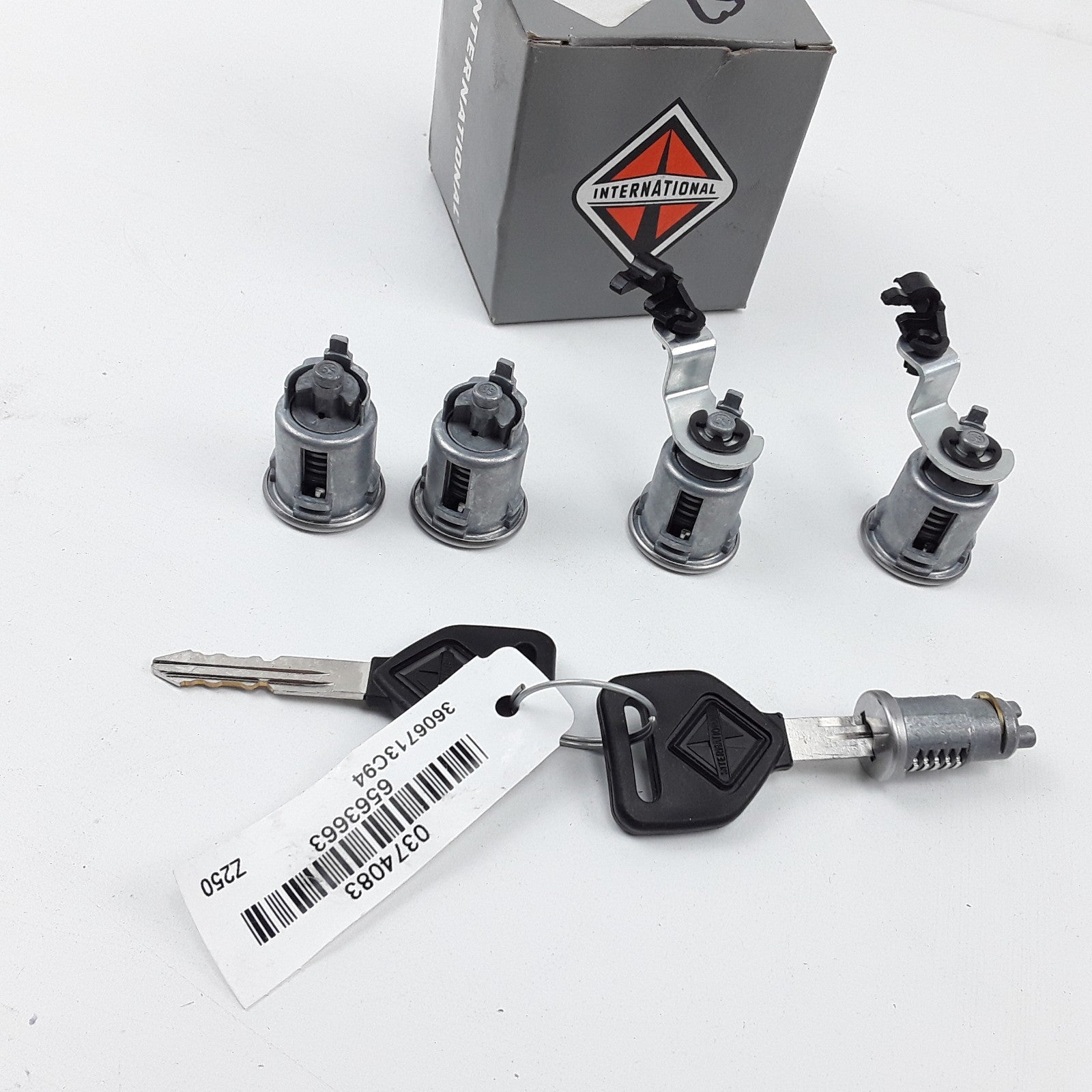OEM Genuine International 3606713C94 Key Switch Door Lock Kit Z-250 For Navistar