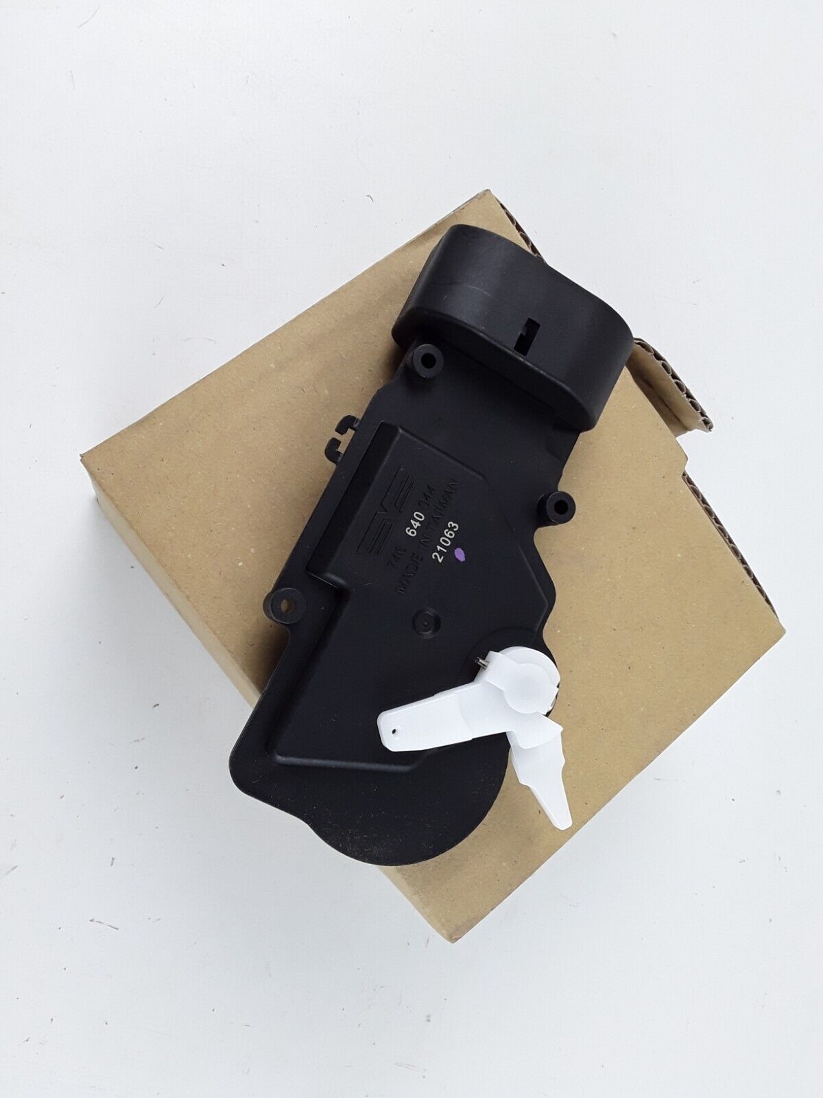 Rear Left Door Lock Actuator Motor For Toyota Avalon 00-04, Sequoia 01-07 Dorman - HotCarParts