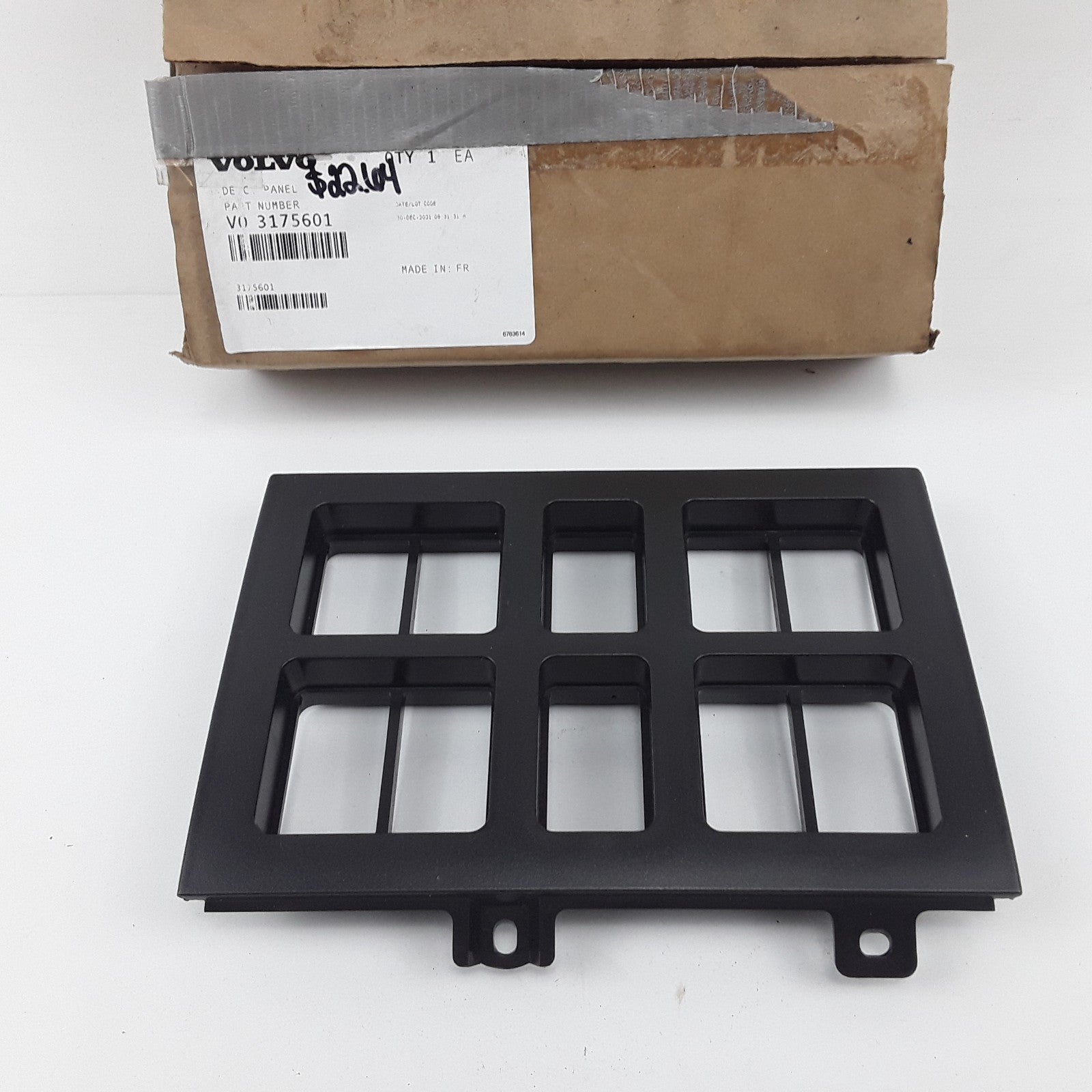 Dash Switch Panel Bezel Trim Cover For Volvo VNL VNM FH Models V0 3175601