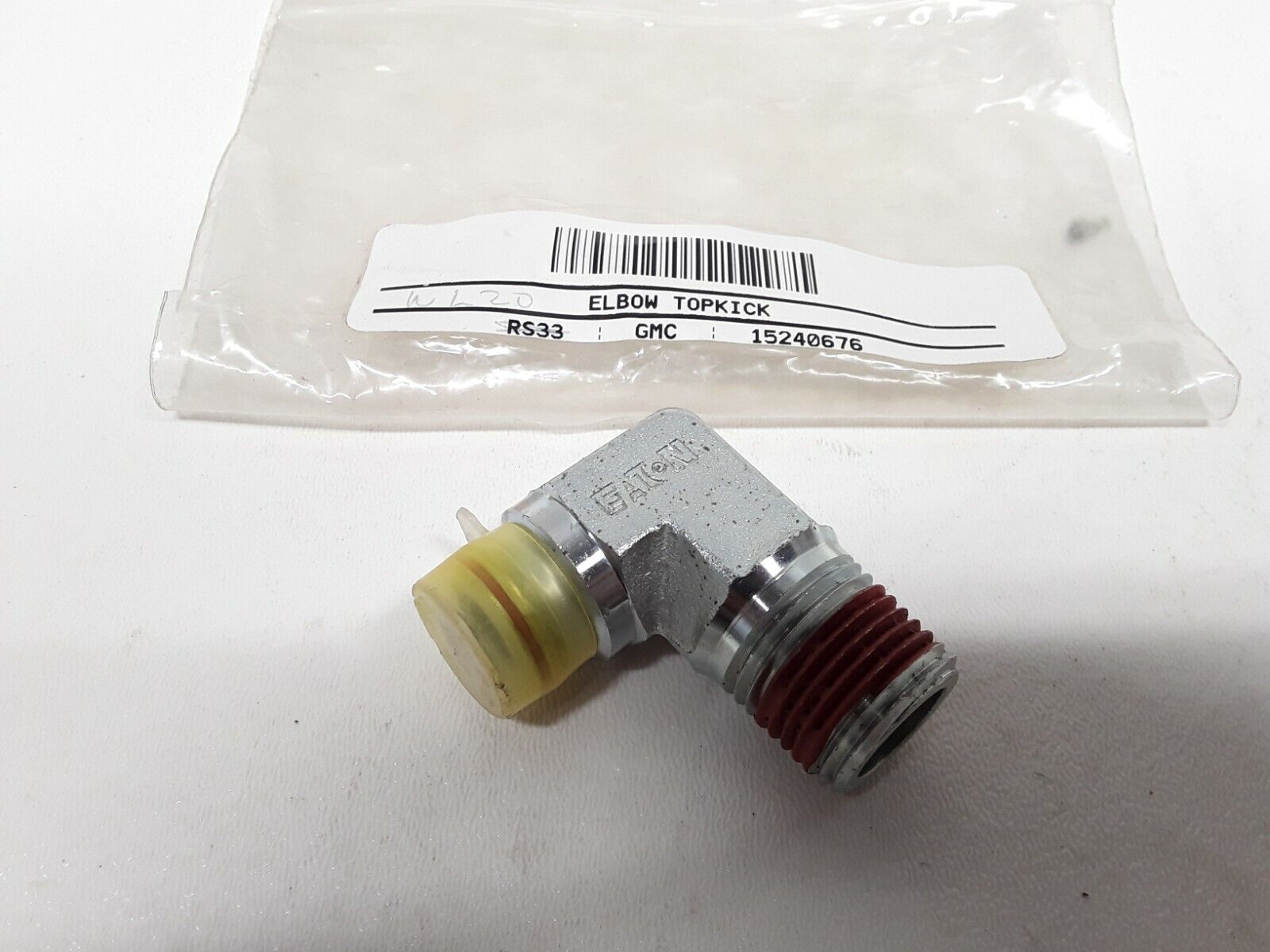 AUX Oil Filter Elbow For Chevrolet,GMC C6500,C7500,C8500,T6500,T7500,T8500 03-09 - HotCarParts