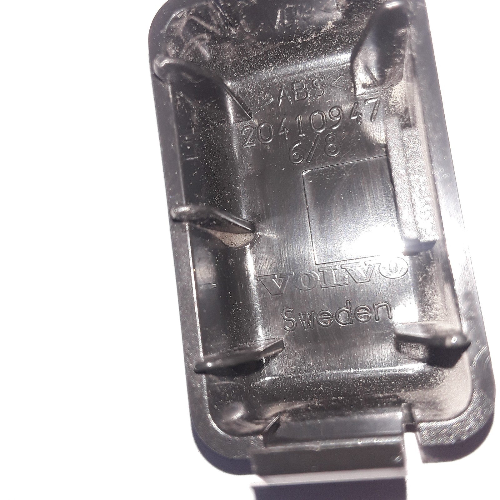 Volvo 20410947 Dash Switch Cover Assembly Fits Mack Volvo Trucks