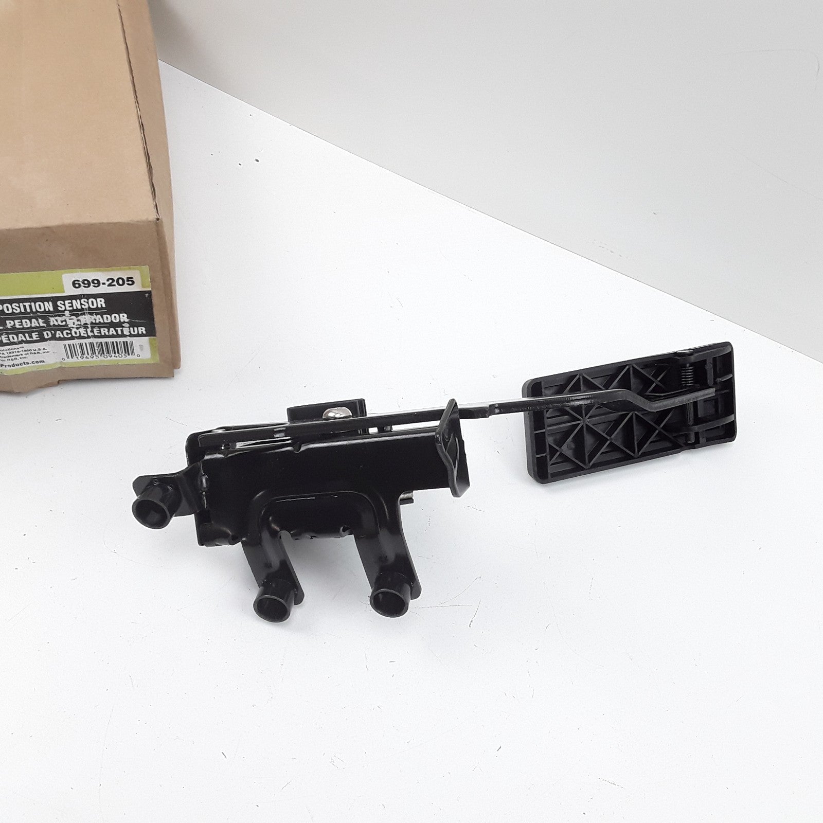 Accelerator Pedal Position Sensor Fits Ford F-350 F-450 F-550 Super Duty 2003-05