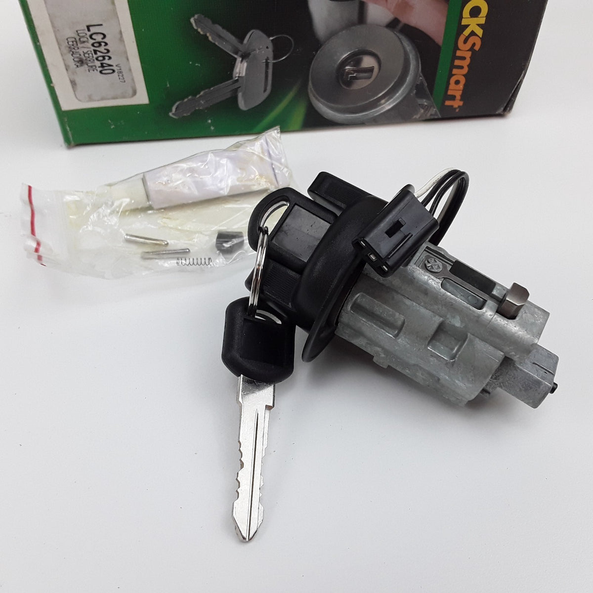 Ignition Lock Cylinder Fits Chevrolet Oldsmobile Pontiac Buick (1997 1998 1999)