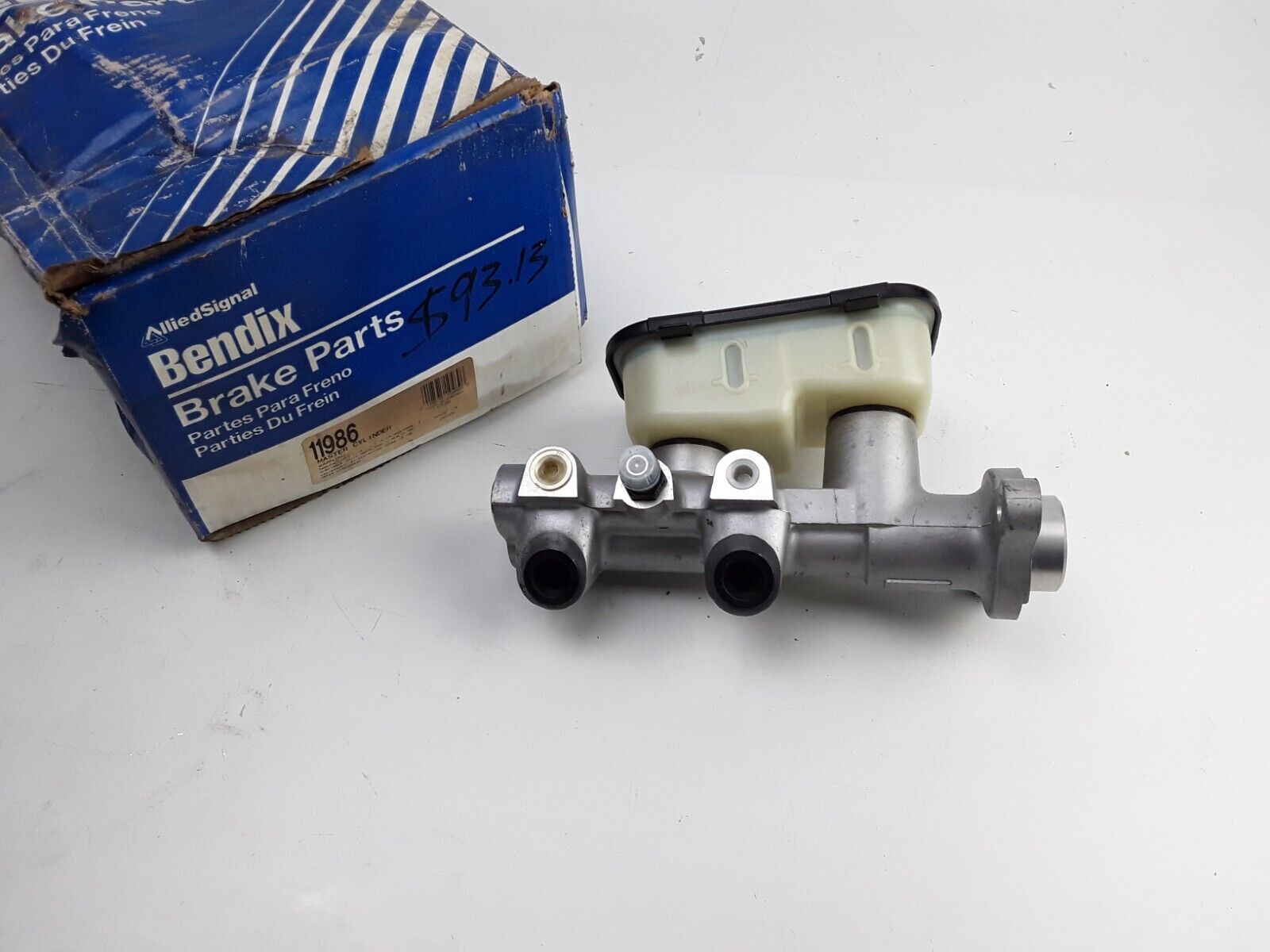 Brake Master Cylinder-w/o ABS Bendix 11986 FAST FREE SHIPPING - HotCarParts