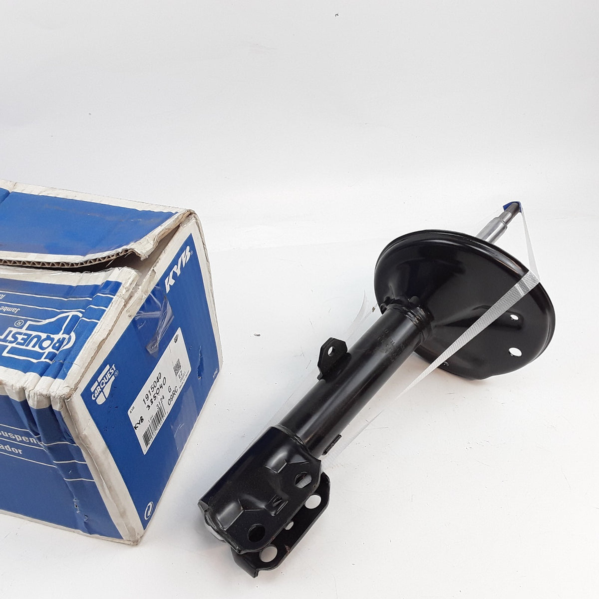 KYB 335040 Front Right Suspension Strut For Toyota RAV4 2001 2002 2003 2004 2005