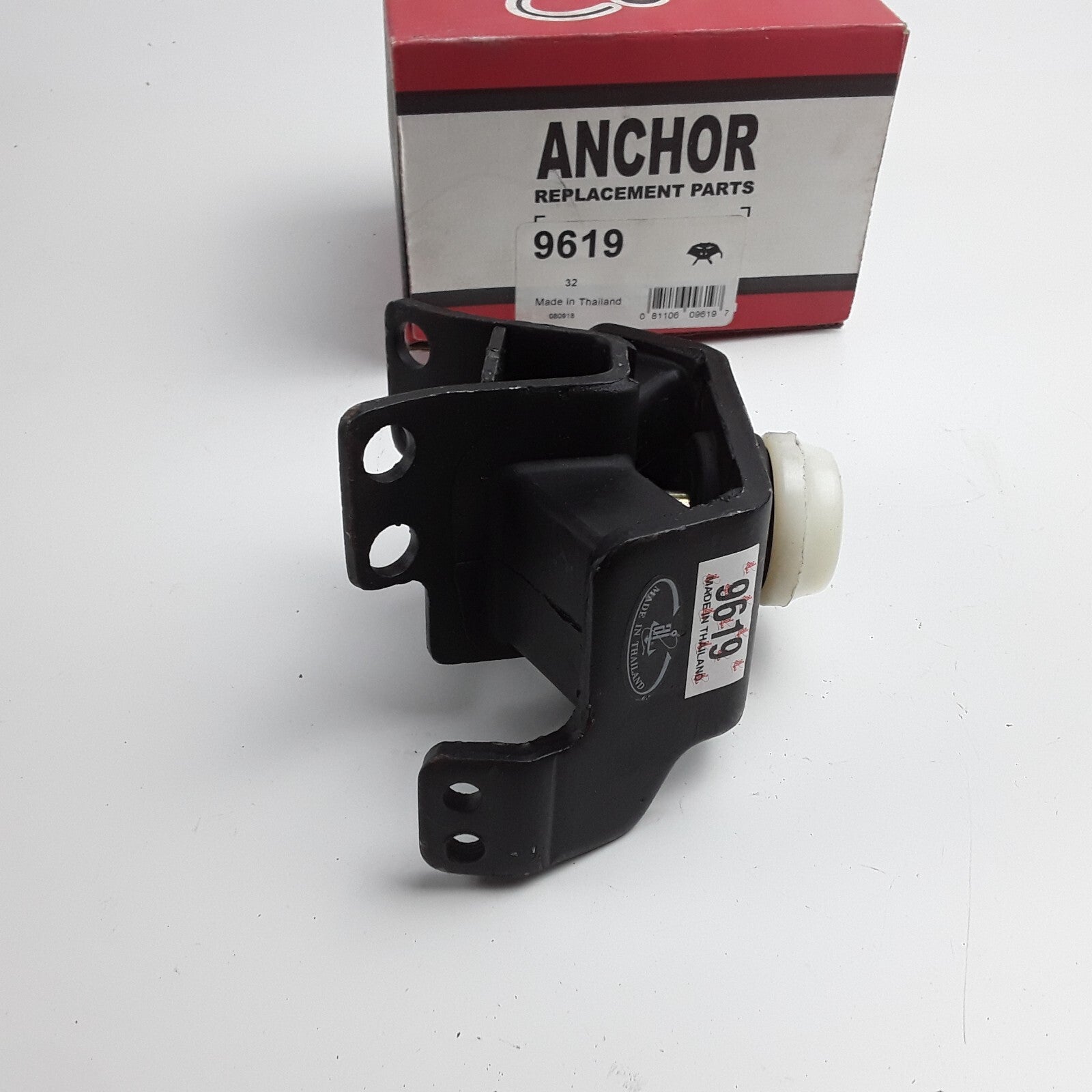 Auto Automatic Transmission Mount Rear Fits Toyota 4Runner 2.7L-L4 2010