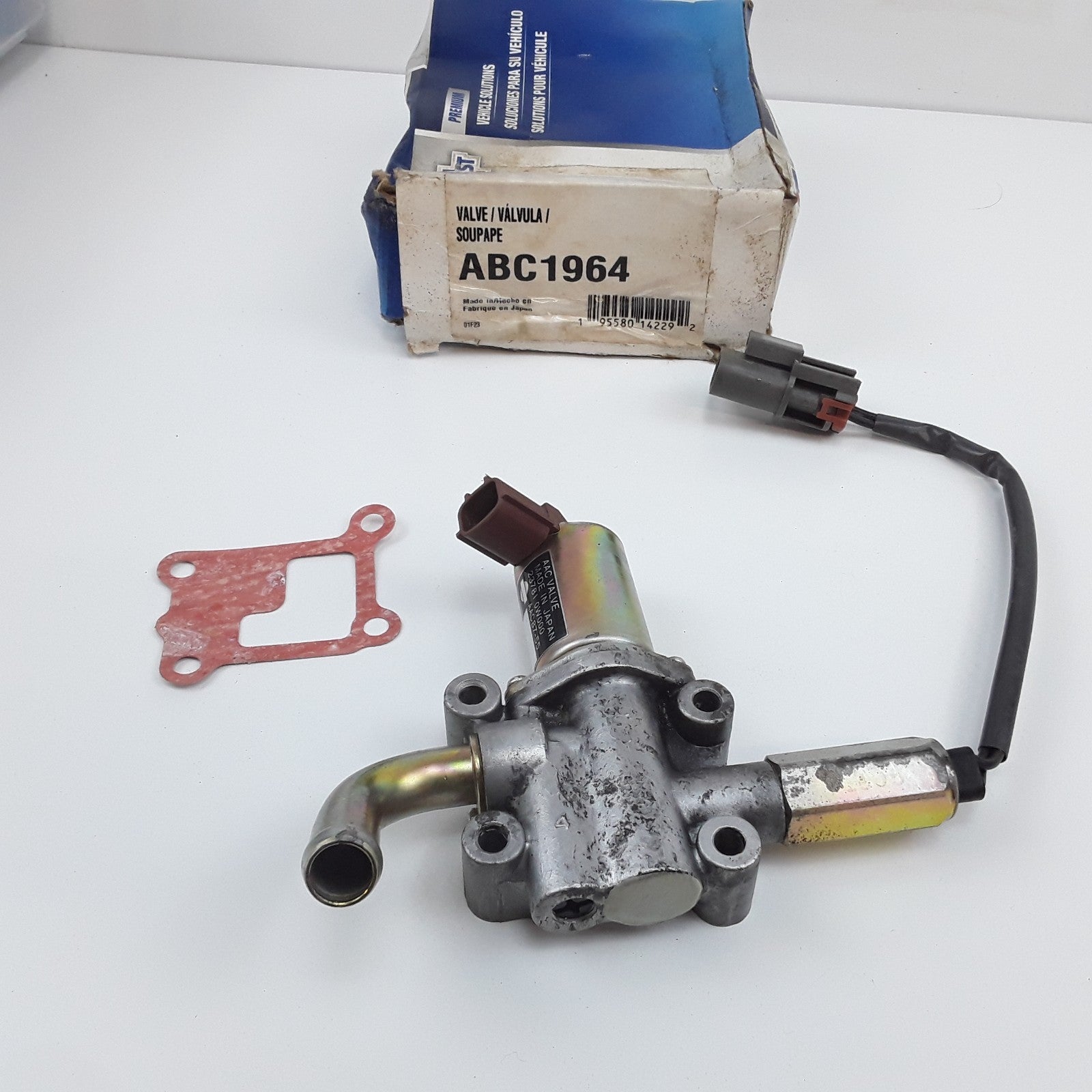 Idle Air Control Valve Fits INFINITI QX4 Nissan Pathfinder (1996 1997 1998 1999)
