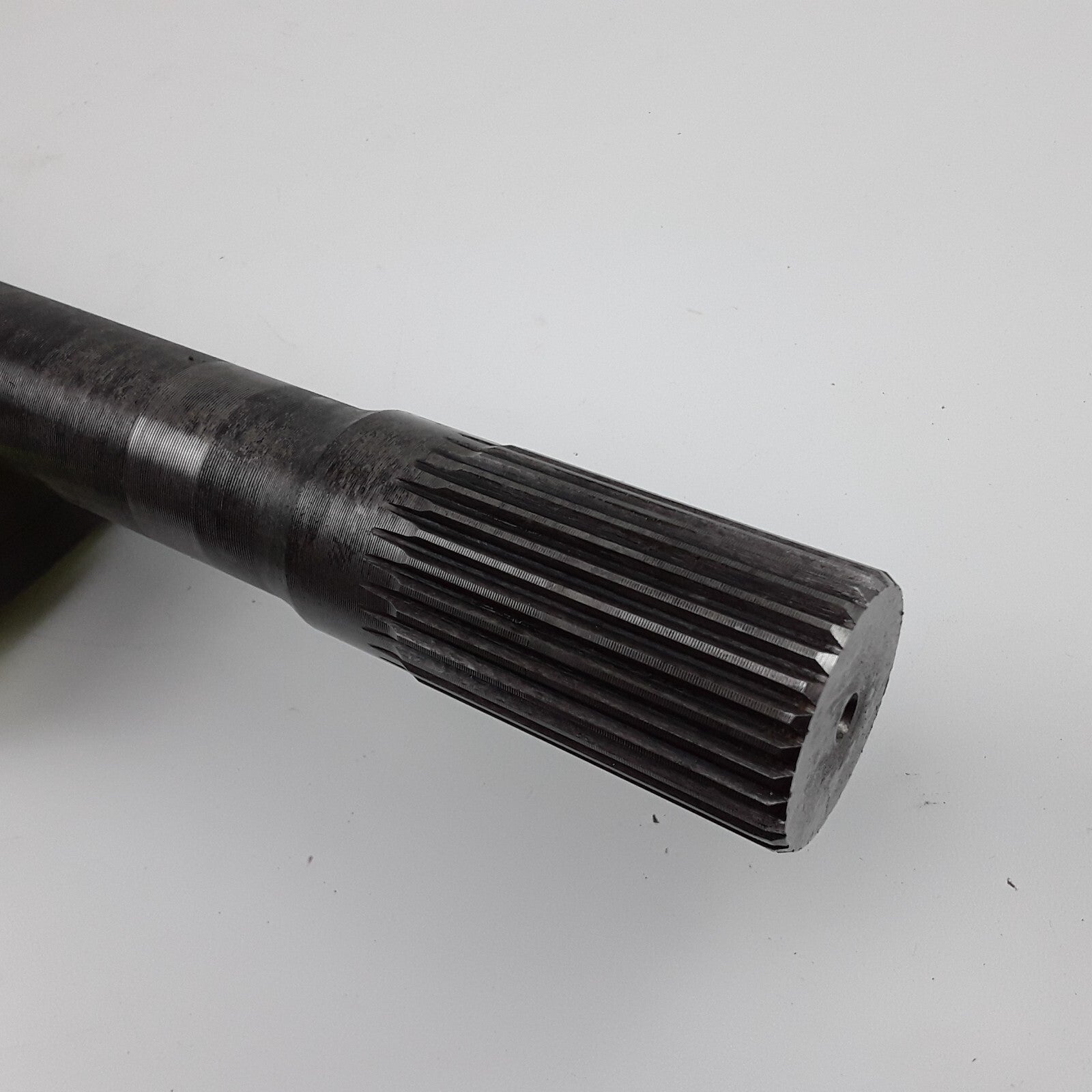 Drive Axle Shaft Rear Right Fits Chevrolet Avalanche 08 GMC Sierra 2500 2000 02