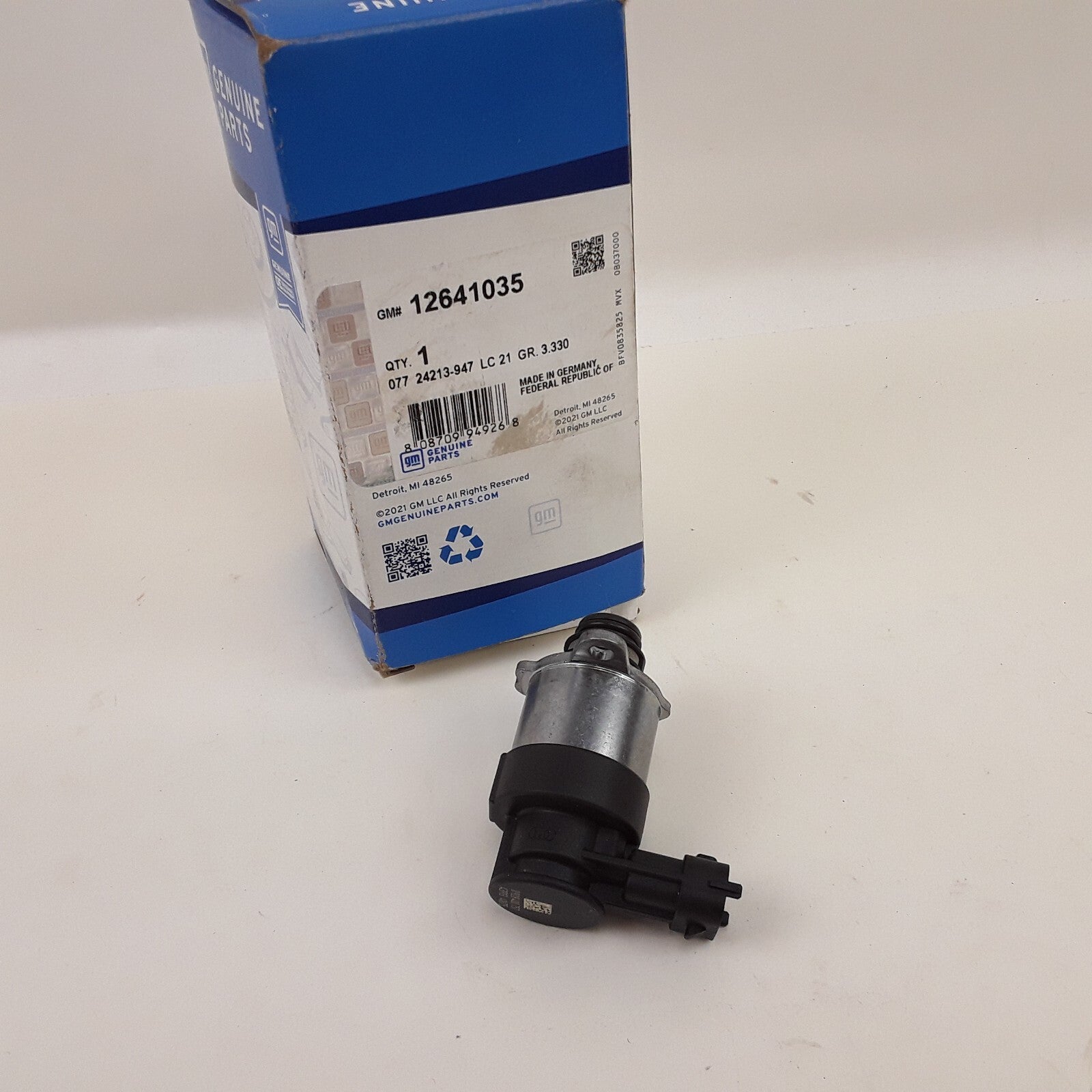 Fuel Injection Pressure Regulator Valve Fits Chevrolet Express 3500 2010-2016