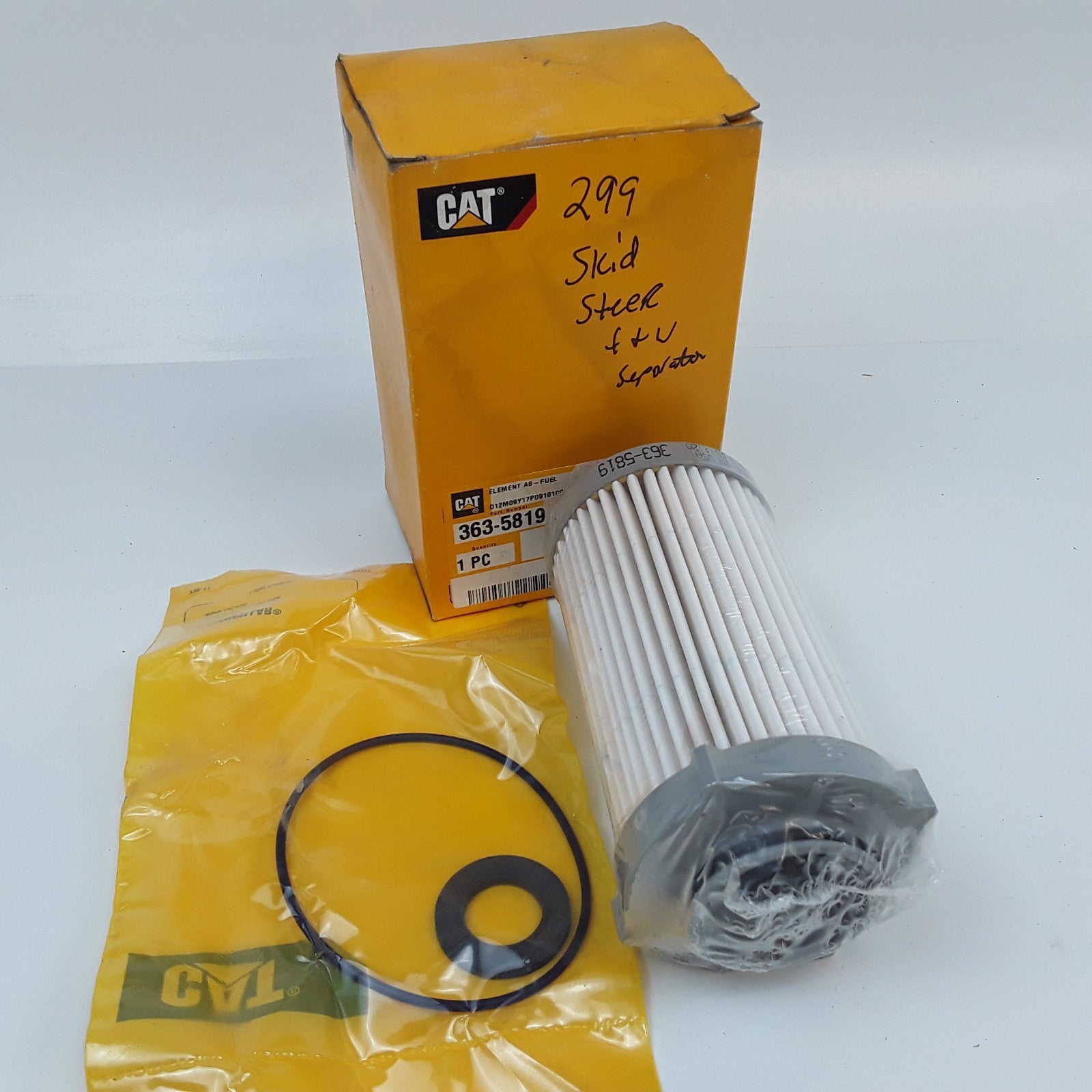 Cat Caterpillar 363-5819 Standard Efficiency Fuel Water Separator Heavy Duty