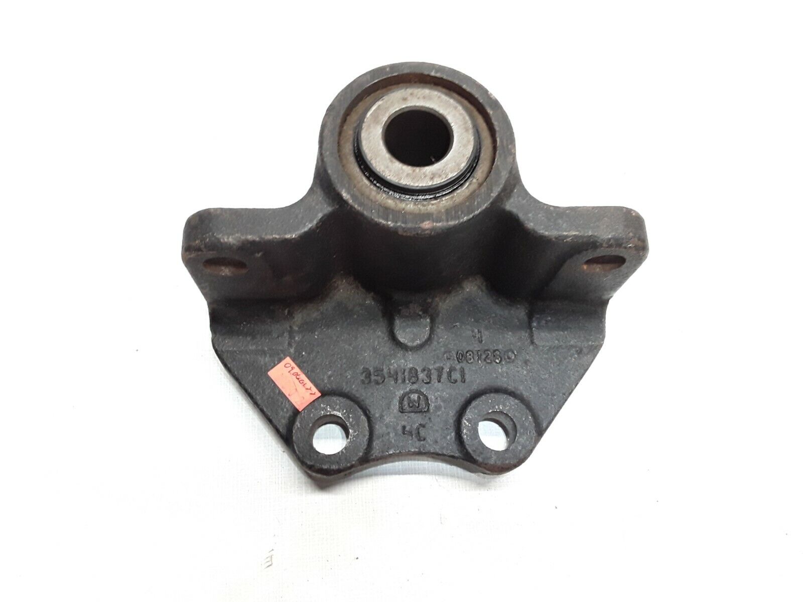 GENUINE INTERNATIONAL Bracket Mounting 3541837C1 - HotCarParts