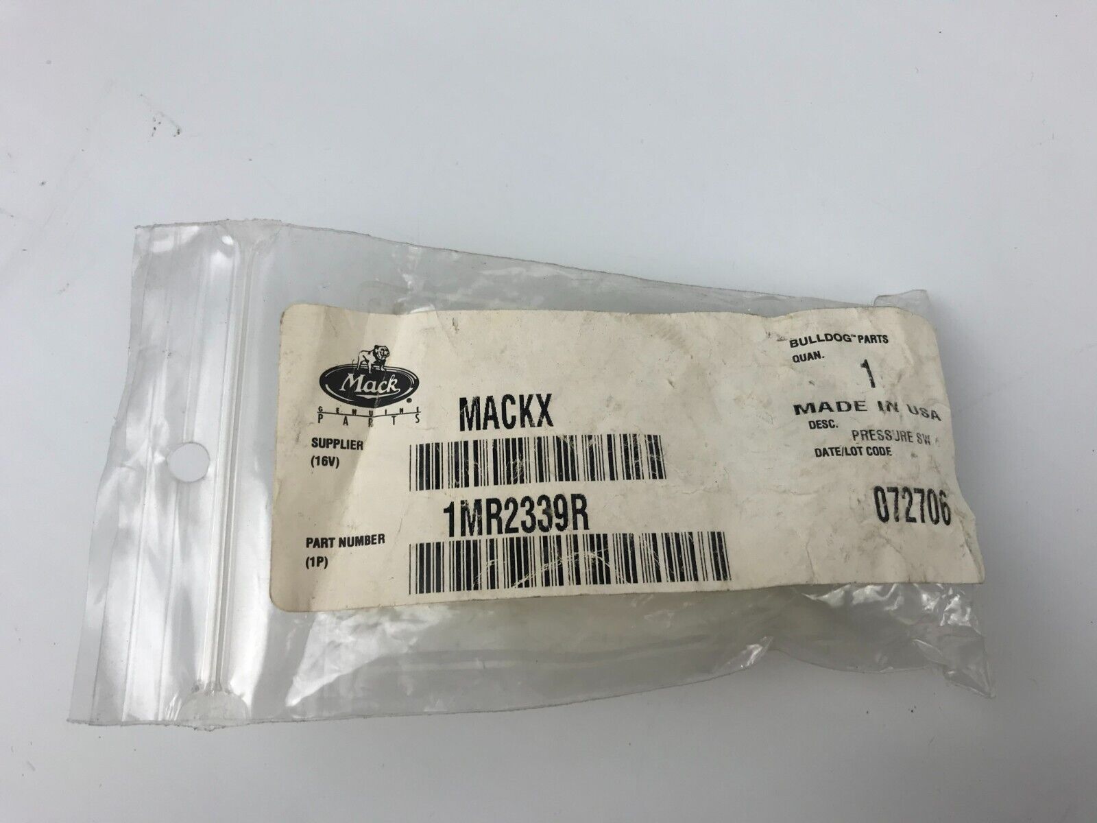 GENUINE OEM Mack 1MR2339R Low Pressure Switch FAST SHIPPING - HotCarParts