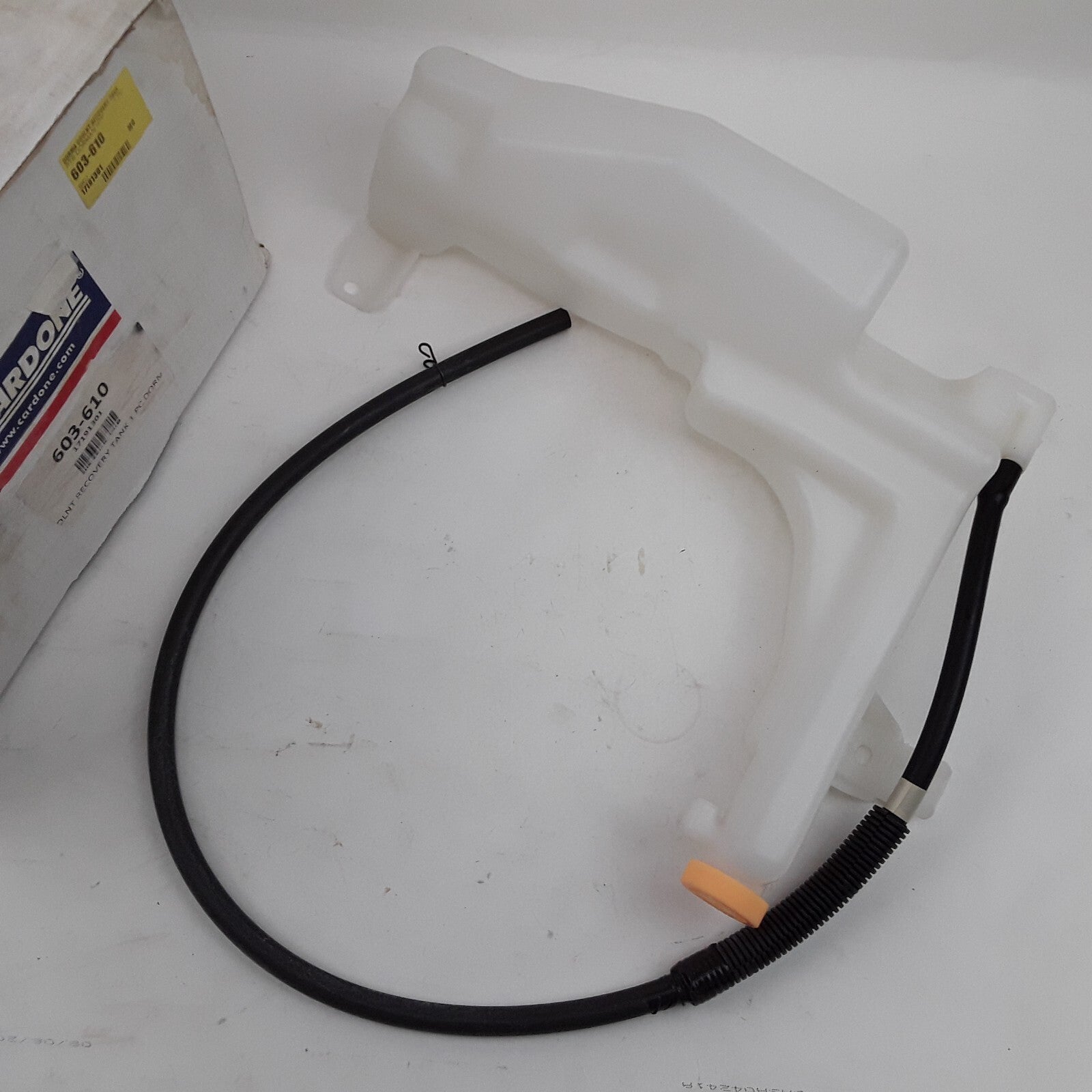 603-610 Front Engine Coolant Reservoir Fits Nissan Pathfinder (1999-2000)