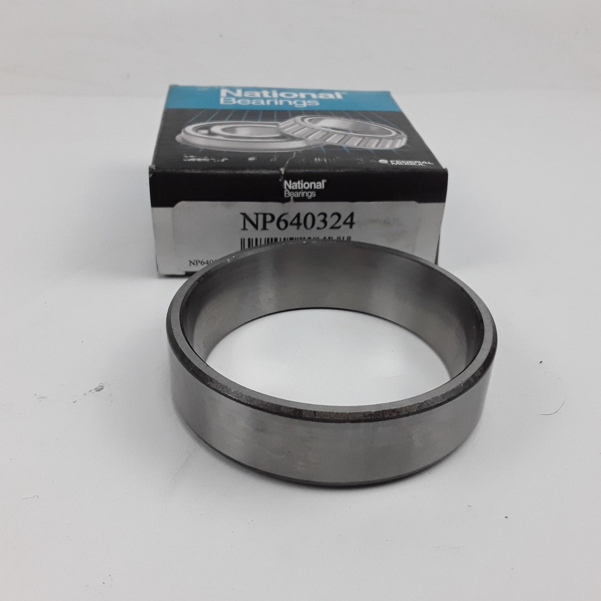 Tapered Roller Bearing Cup Fits Ford F-350 F-250 Super Duty F-250 (2008-2018)