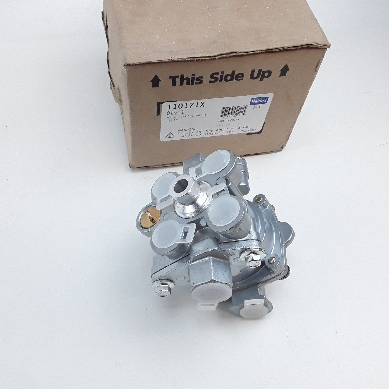 Haldex 110171X Air Spring Brake Valve Assembly Protected Reservoir 90