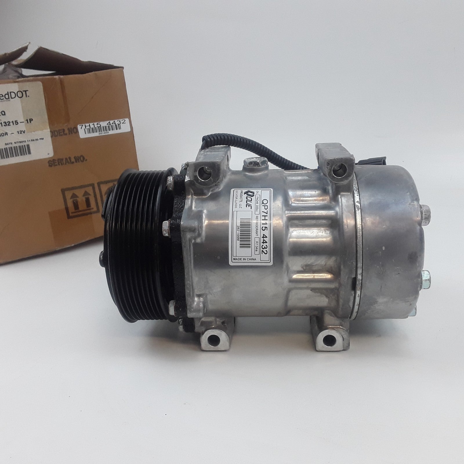 Red Dot 75R89582Q A/C Compressor Assembly Heavy Duty Fits Kenworth T600A (2007)