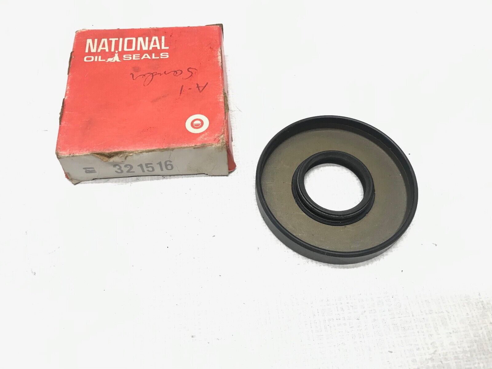 GENUINE 321516 National Seal FAST SHIPPING - HotCarParts