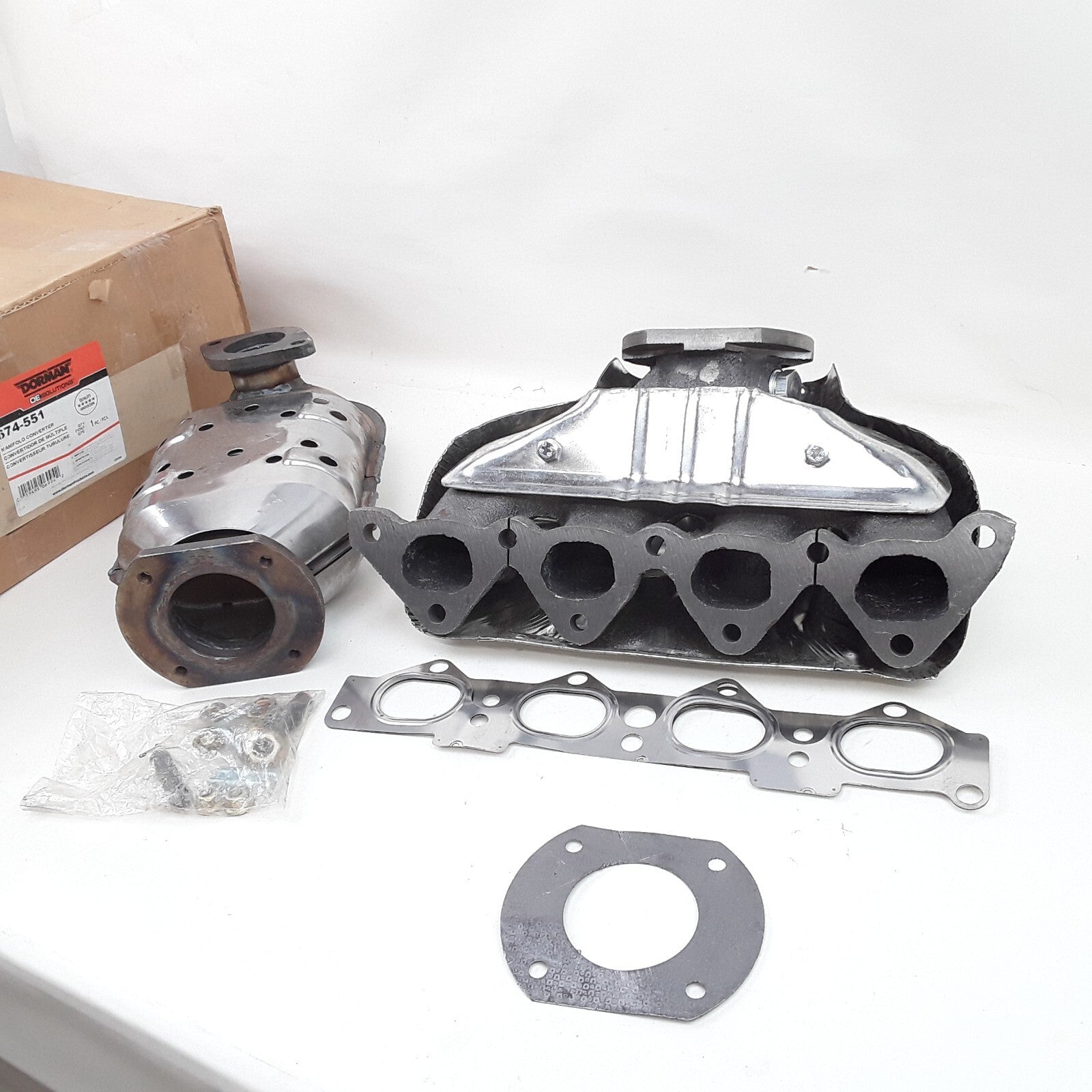 NEW Manifold Converter Fits Hyundai Elantra ,Tiburon 1997 1998 2000 2001-2006