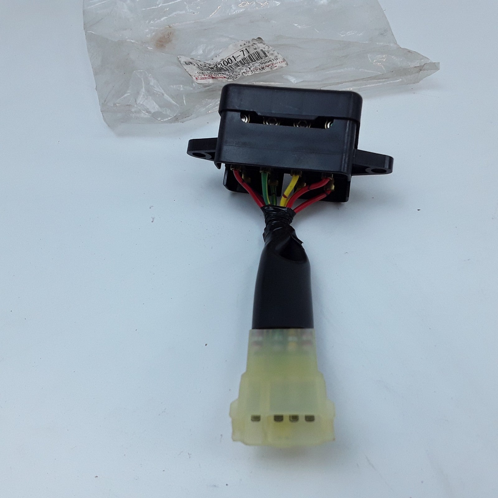 Toyota 56160-23001-71 Fuse Block Assembly For Various Forklift Models