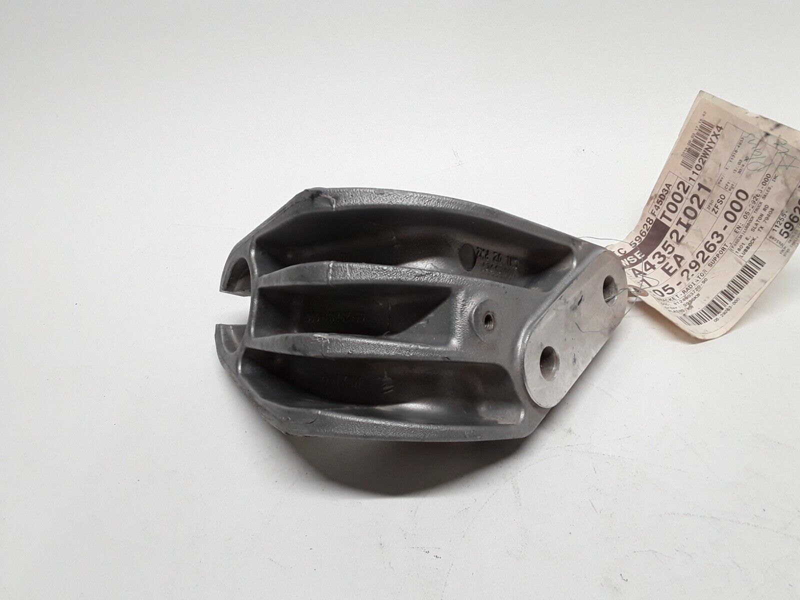 FREIGHTLINER CORONADO BRACKET-RADIATOR SUPPORT, 05-29263-000 / 05-27000-000 - HotCarParts