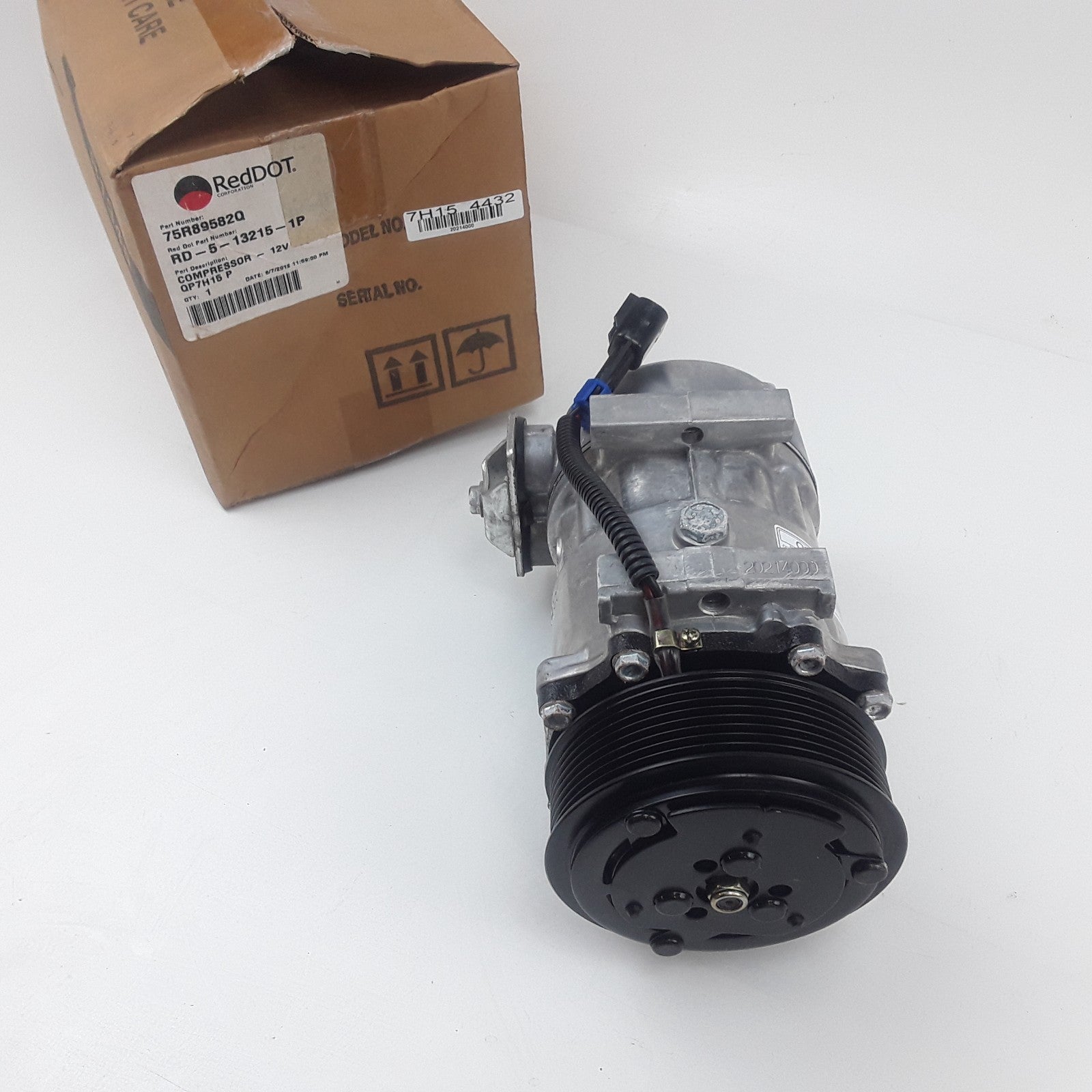 Red Dot 75R89582Q A/C Compressor Assembly Heavy Duty Fits Kenworth T600A (2007)