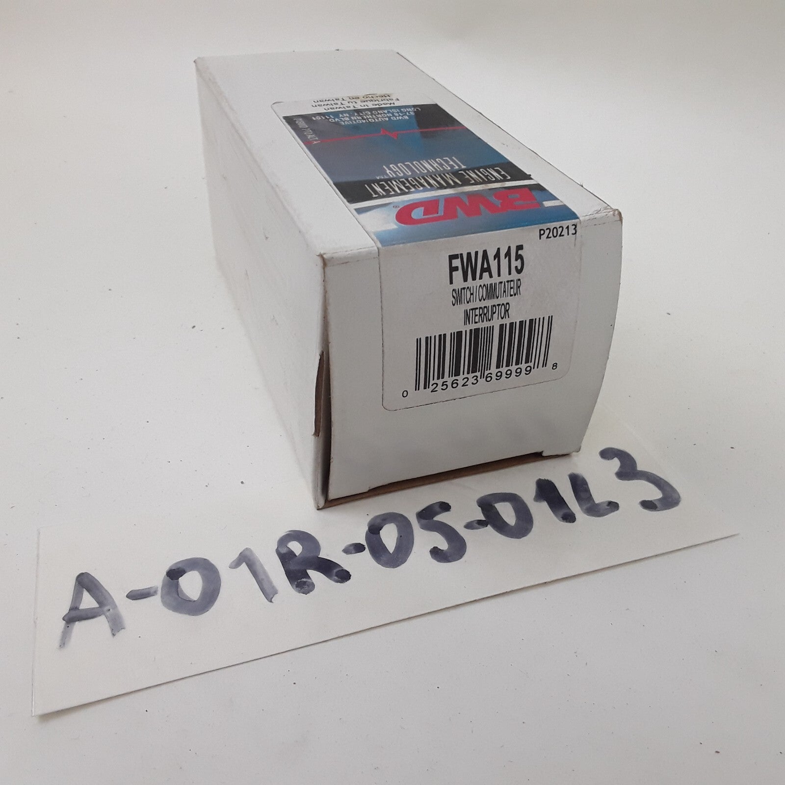 Four Wheel Drive Actuator Switch Fits Chevrolet Tahoe 2001-02 GMC Yukon 1998-99