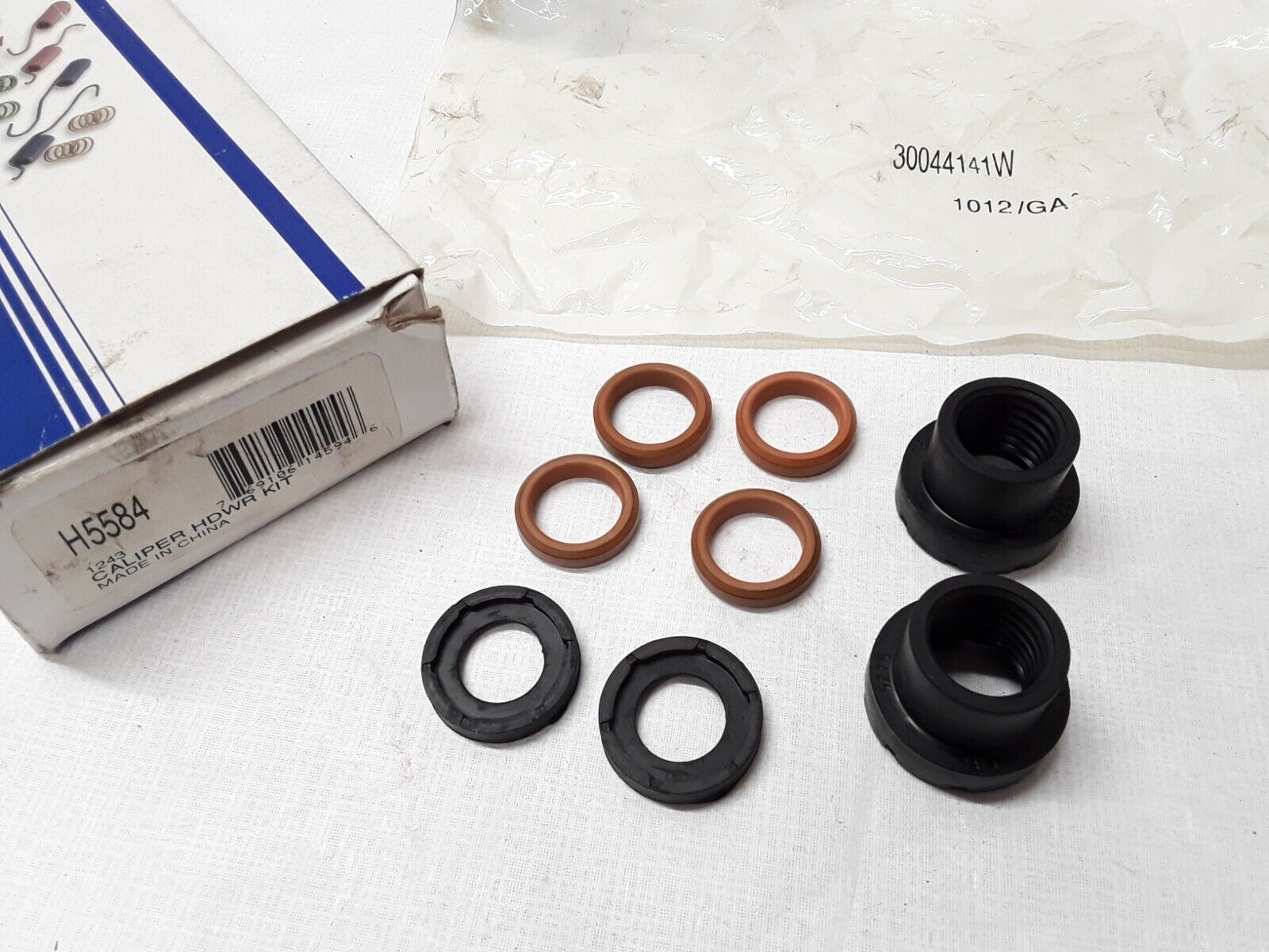 Disc Brake Hardware Kit Front CARQUEST H5584 CALIPER HDWR KIT 30044141W /18K271 - HotCarParts