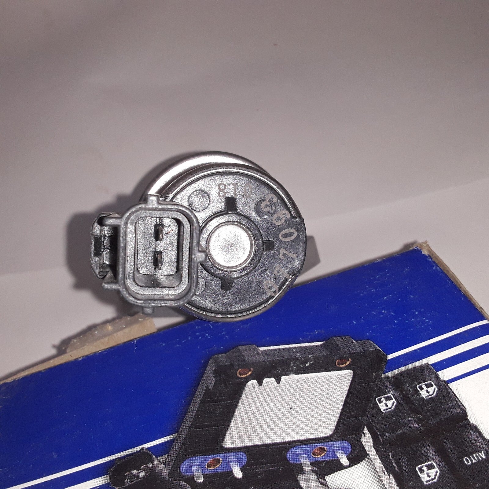 Idle Air Control Valve Fits Ford F-150 E-150 E-250 Lobo Expedition (2002-2004)