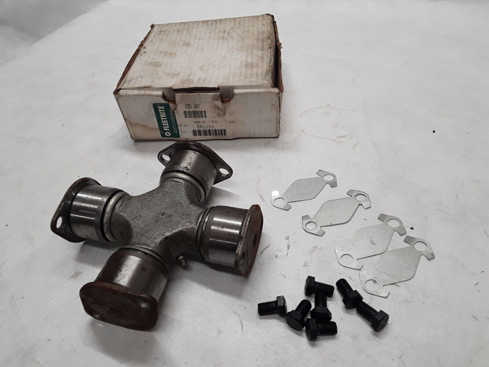 Fleetrite / Navistar ZKC280 U-Joint Kit NEW MADE IN USA - HotCarParts