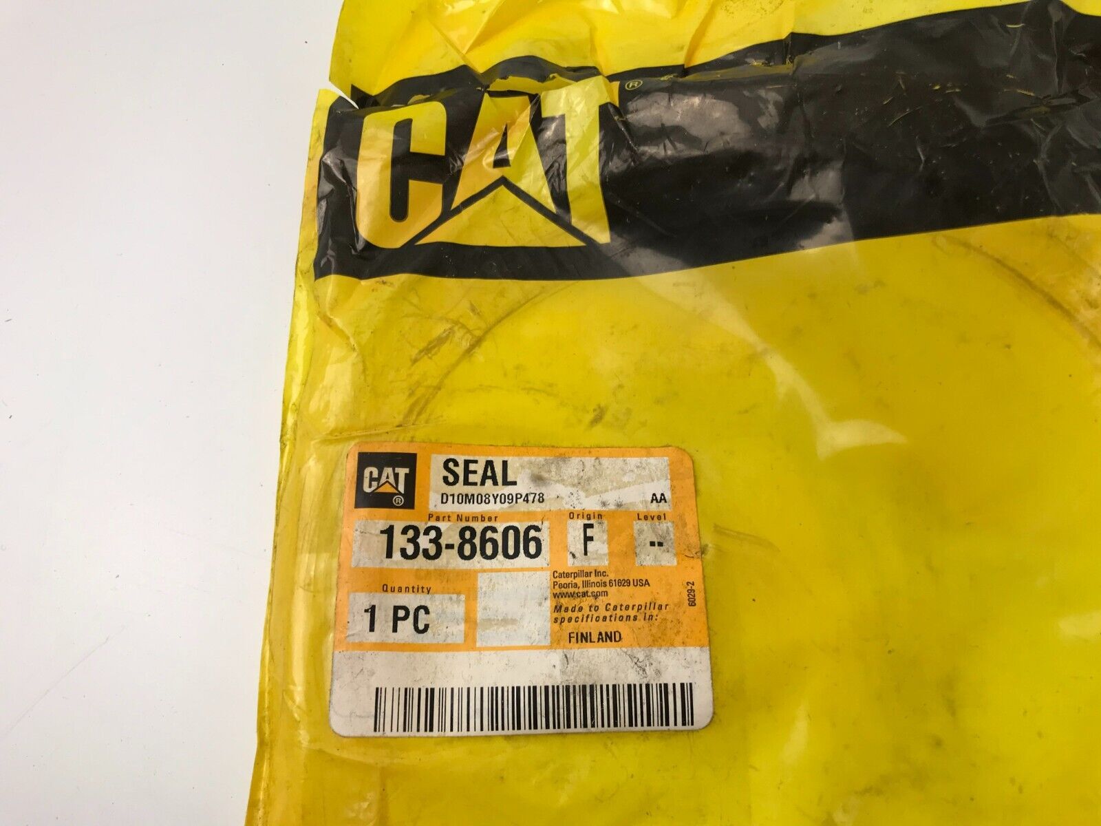 GENUINE OEM Caterpillar CAT 133-8606 SEAL FAST SHIPPING - HotCarParts